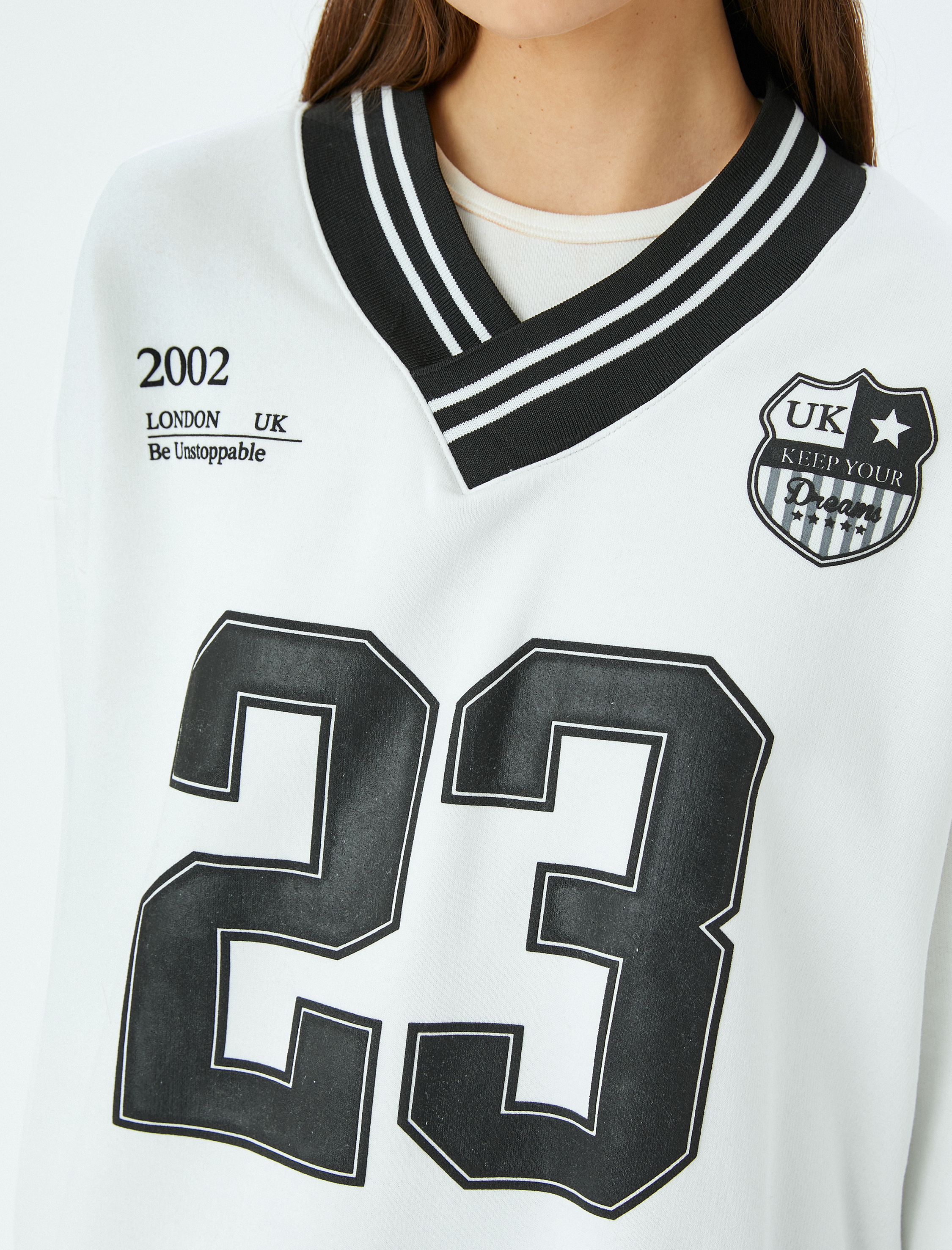 V Yaka Biyeli Kolej Baskılı Şardonlu Oversize Sweatshirt