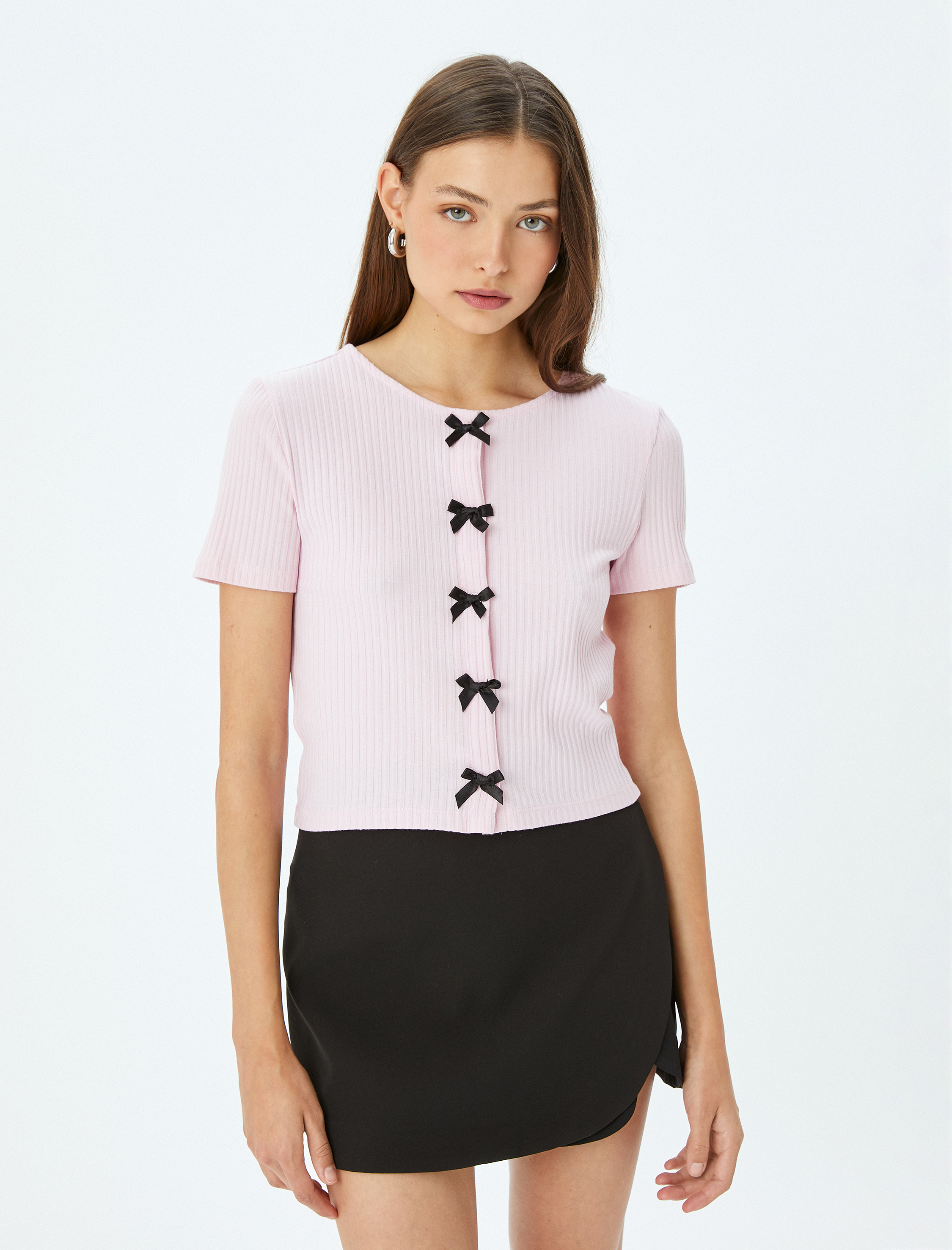   Kısa Kollu Slim Fit Bisiklet Yaka Fitilli Fiyonklu Hırka