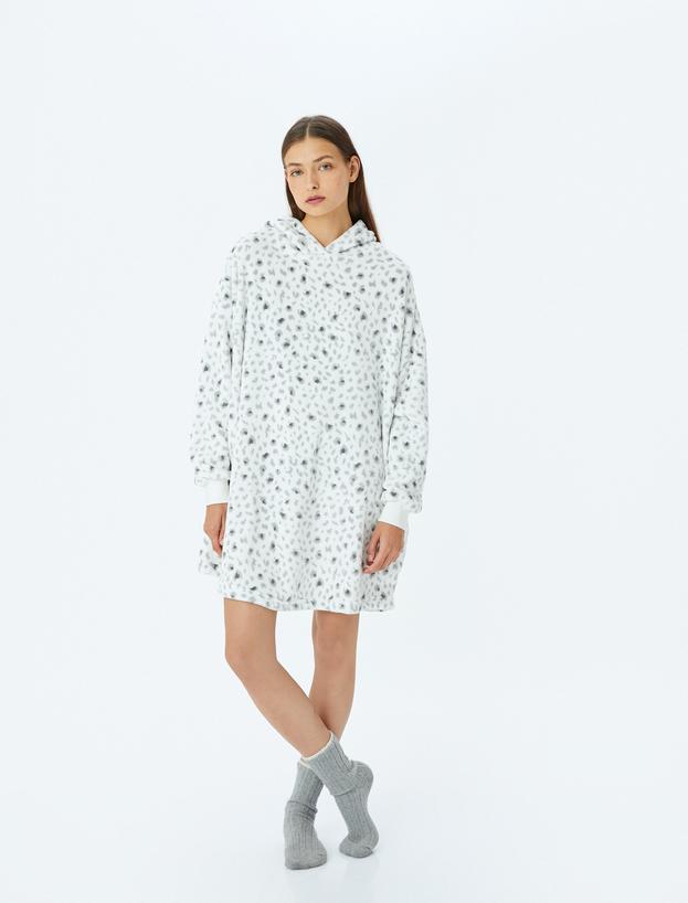 Leopar Desenli Cepli Kapüşonlu Peluş Sabahlık_1
