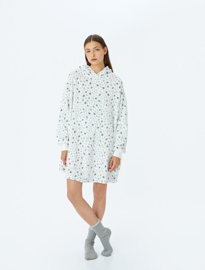  Leopar Desenli Cepli Kapüşonlu Peluş Sabahlık