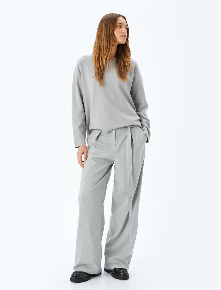  Uzun Kollu Bisiklet Yaka Pamuklu Basic Sweatshirt