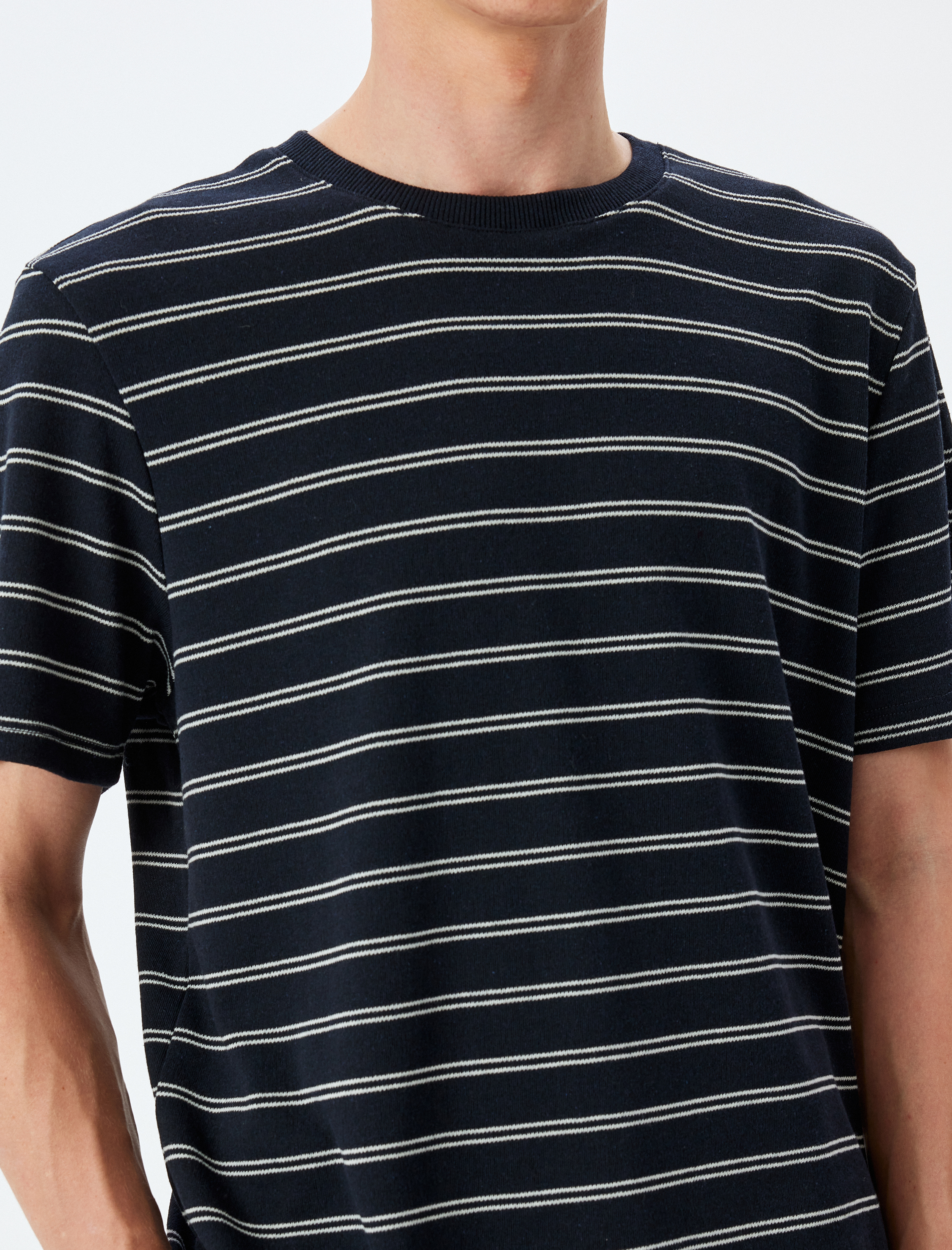   Bisiklet Yaka Regular Fit Tok Kumaş Kısa Kollu Çizgili Tişört