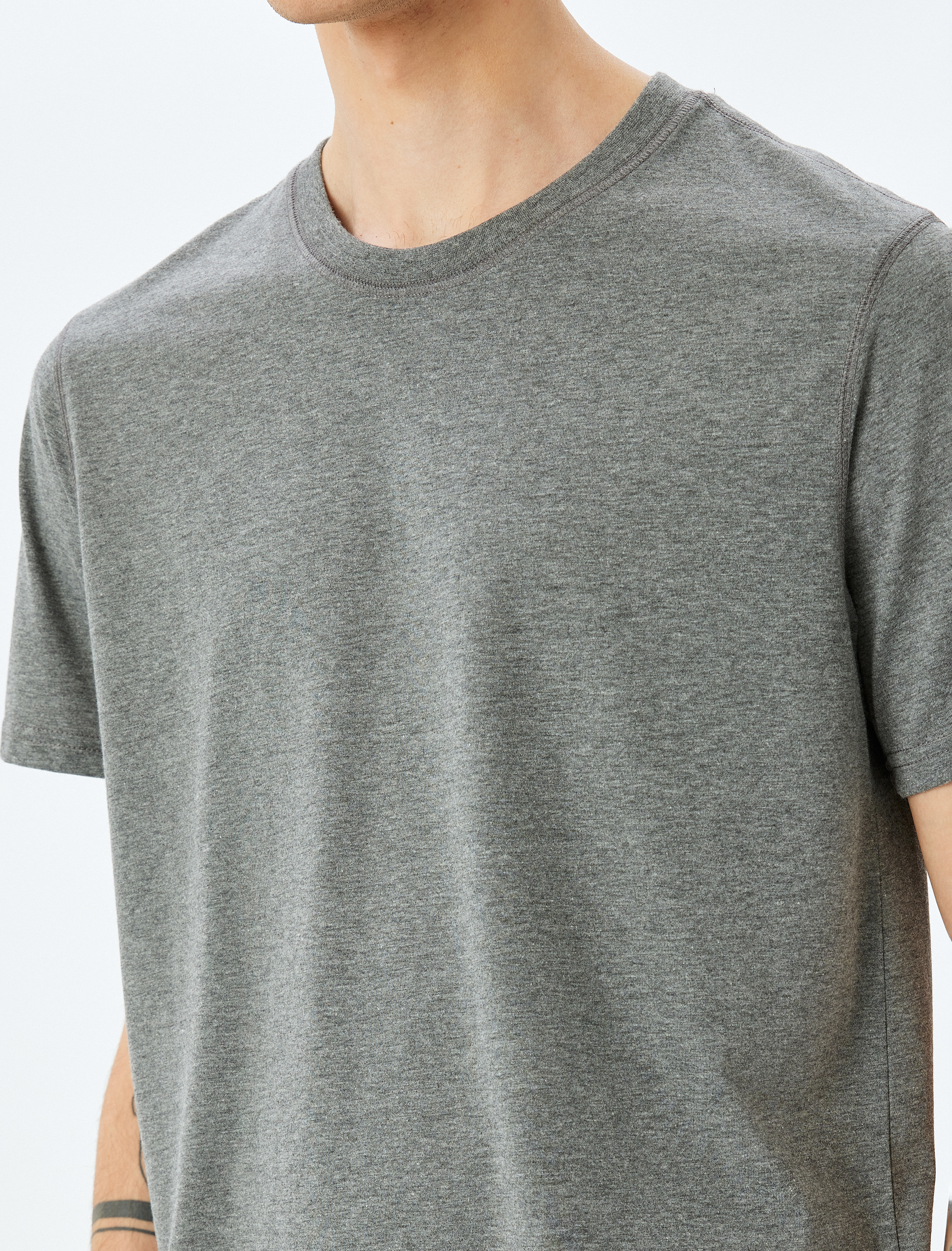   Kısa Kollu Bisiklet Yaka Regular Fit Pamuk Karışımlı Basic Tişört