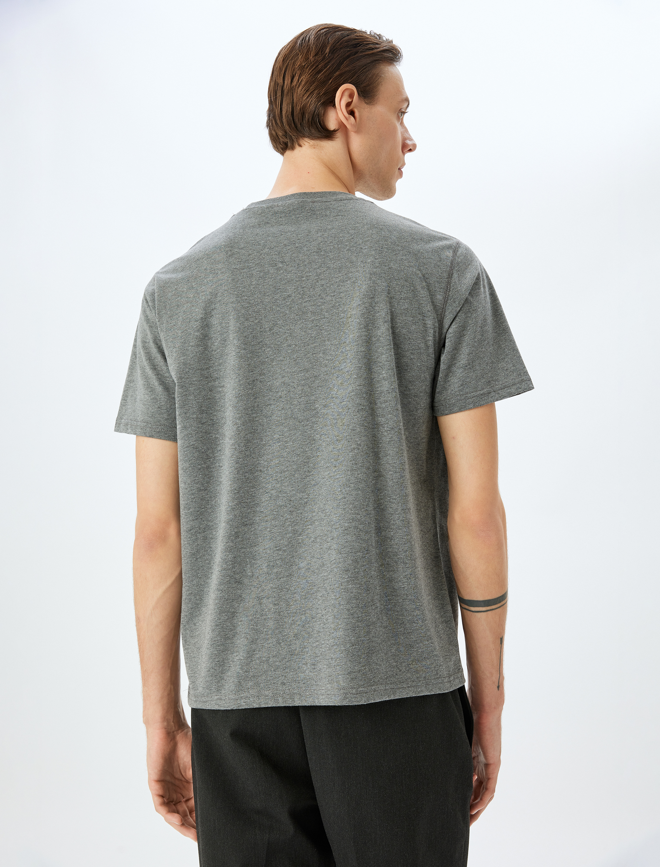   Kısa Kollu Bisiklet Yaka Regular Fit Pamuk Karışımlı Basic Tişört