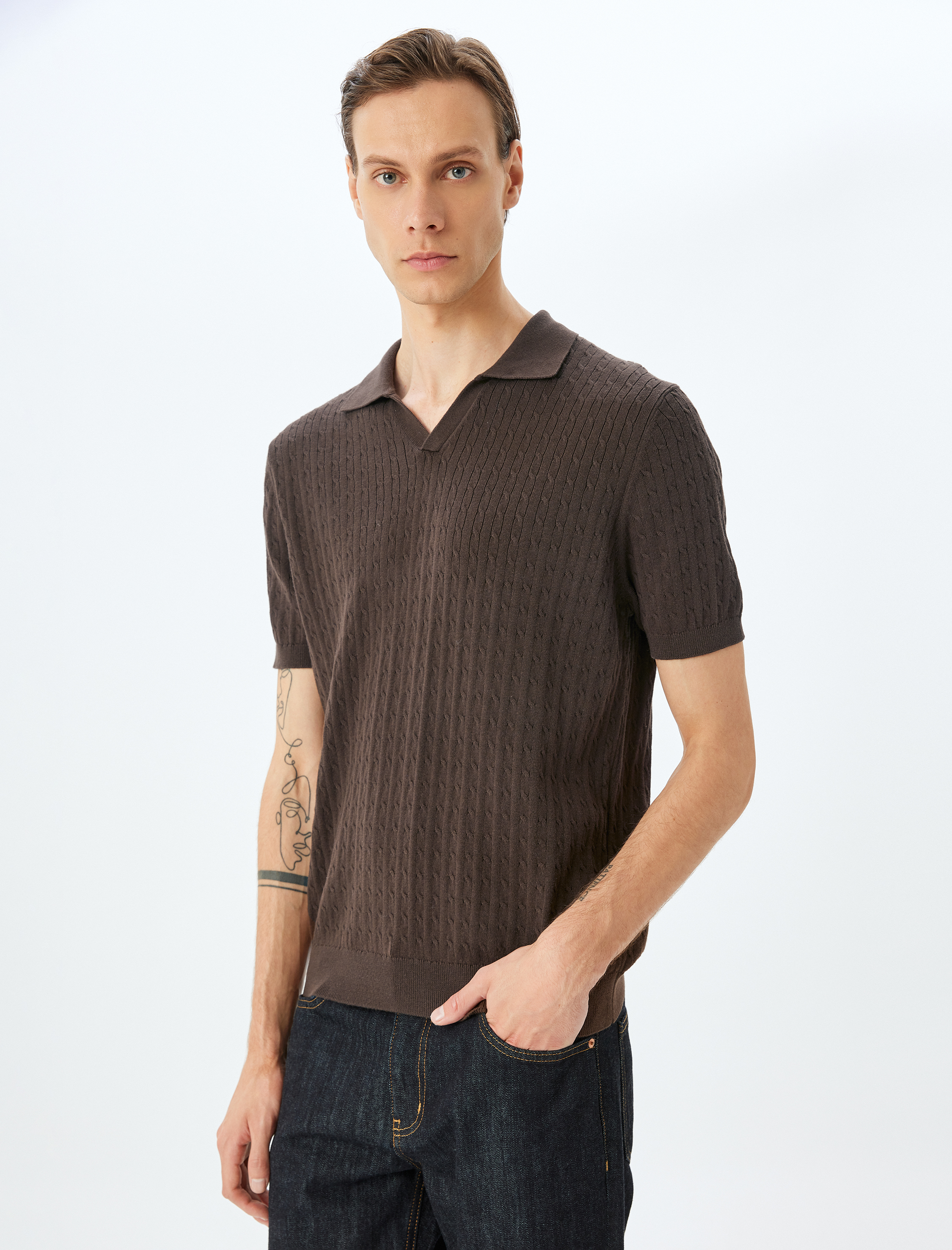   Kısa Kollu Pamuklu Saç Örgü Dokulu Polo Yaka Triko Tişört