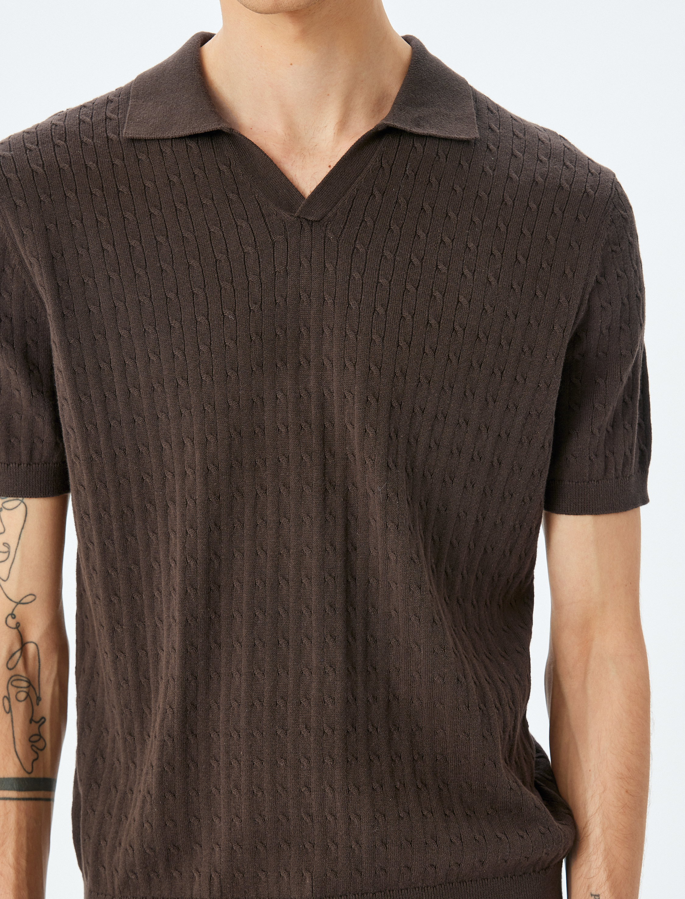   Kısa Kollu Pamuklu Saç Örgü Dokulu Polo Yaka Triko Tişört