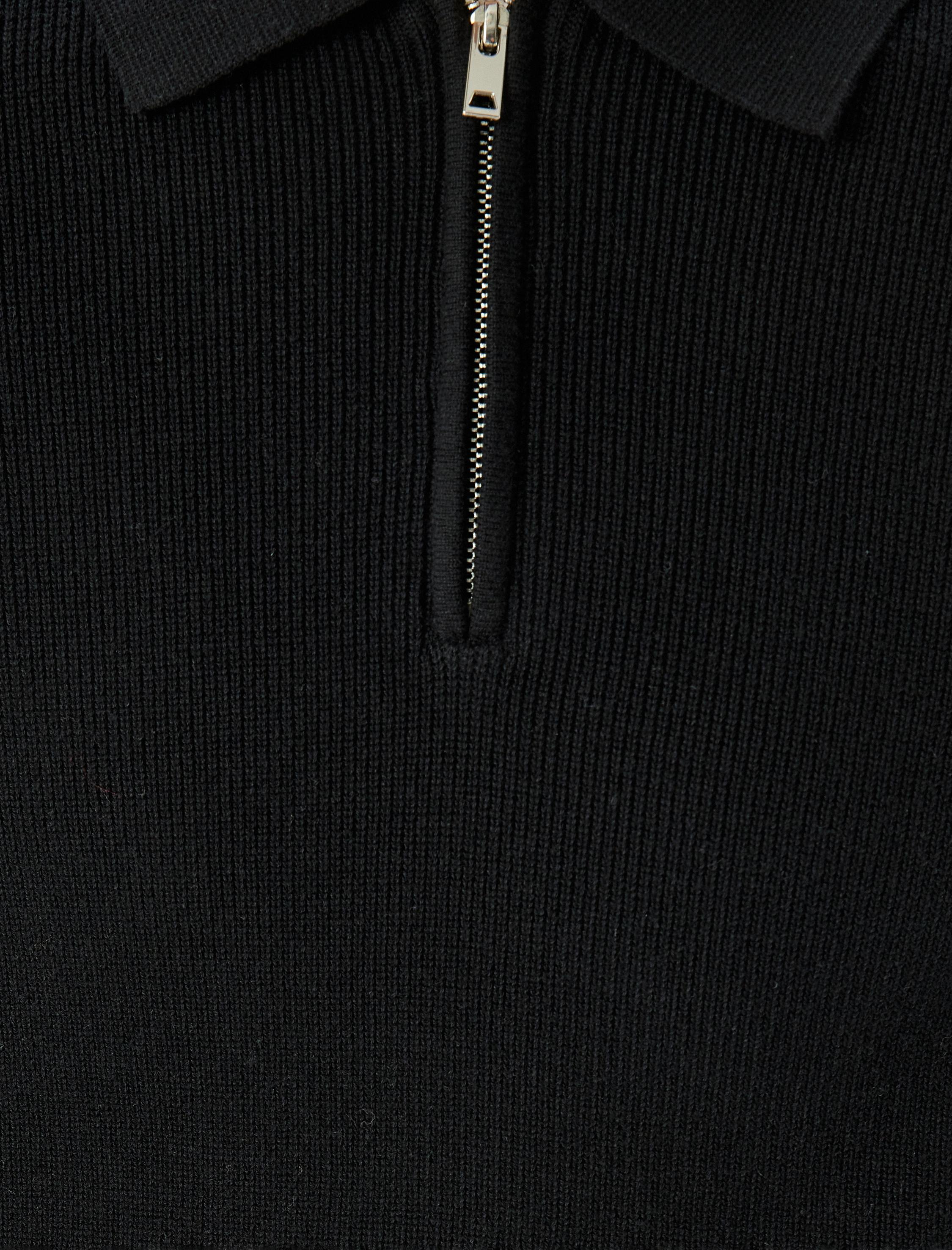 Yarım Fermuarlı Pamuk Karışımlı Kısa Kollu Triko Tişört