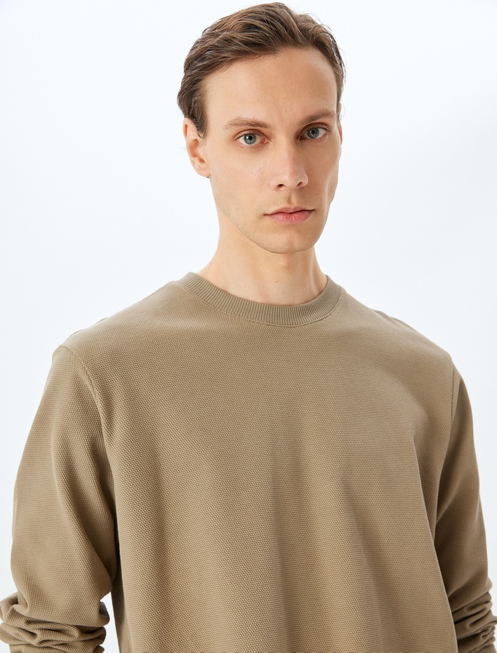  Bisiklet Yaka Pamuklu İnterlok Kumaş Basic Sweatshirt
