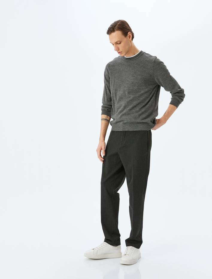  Straight Fit Viskon Karışımlı Cep Detaylı Düğmeli Kumaş Pantolon