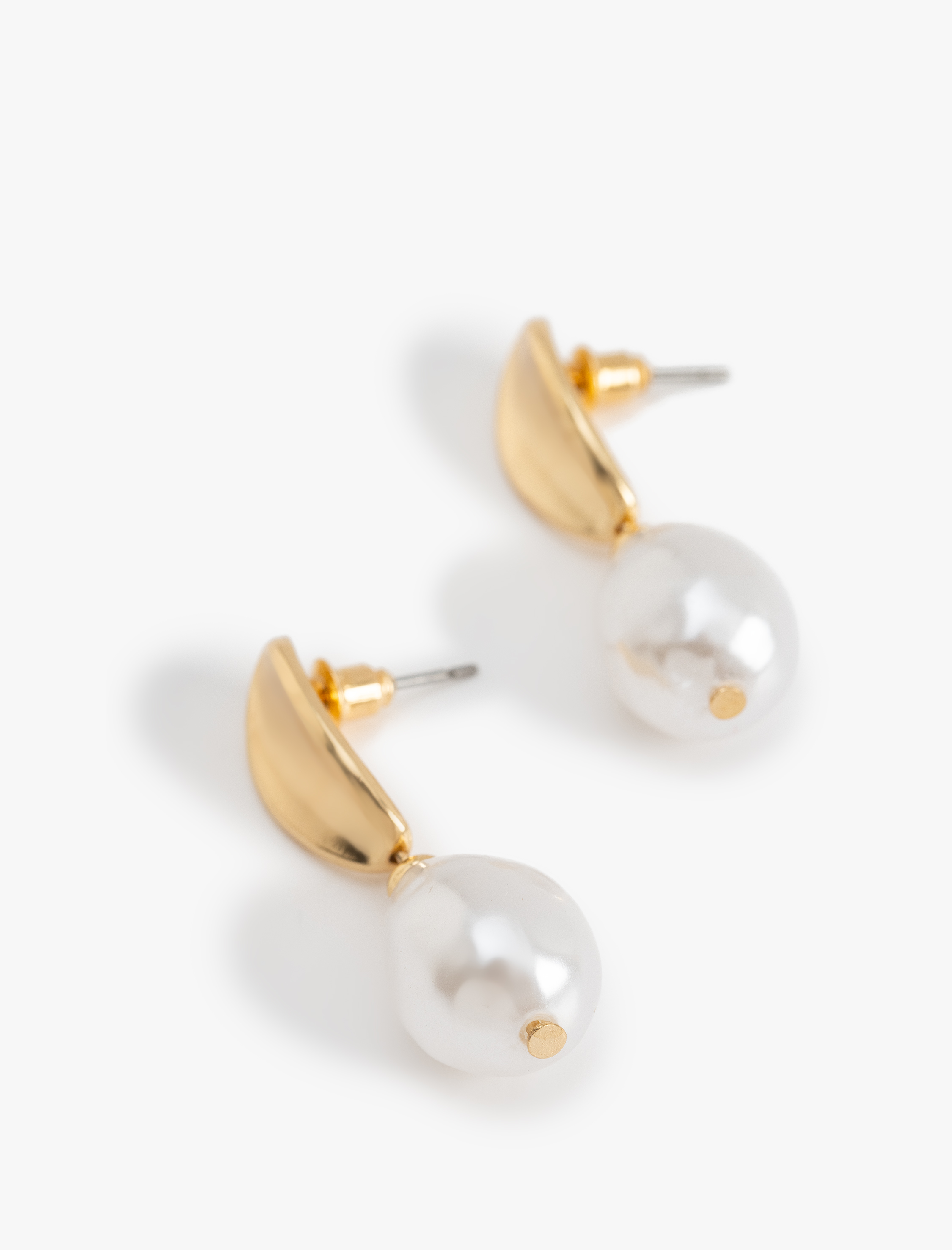  Kadın Oval Sallantılı İnci Küpe