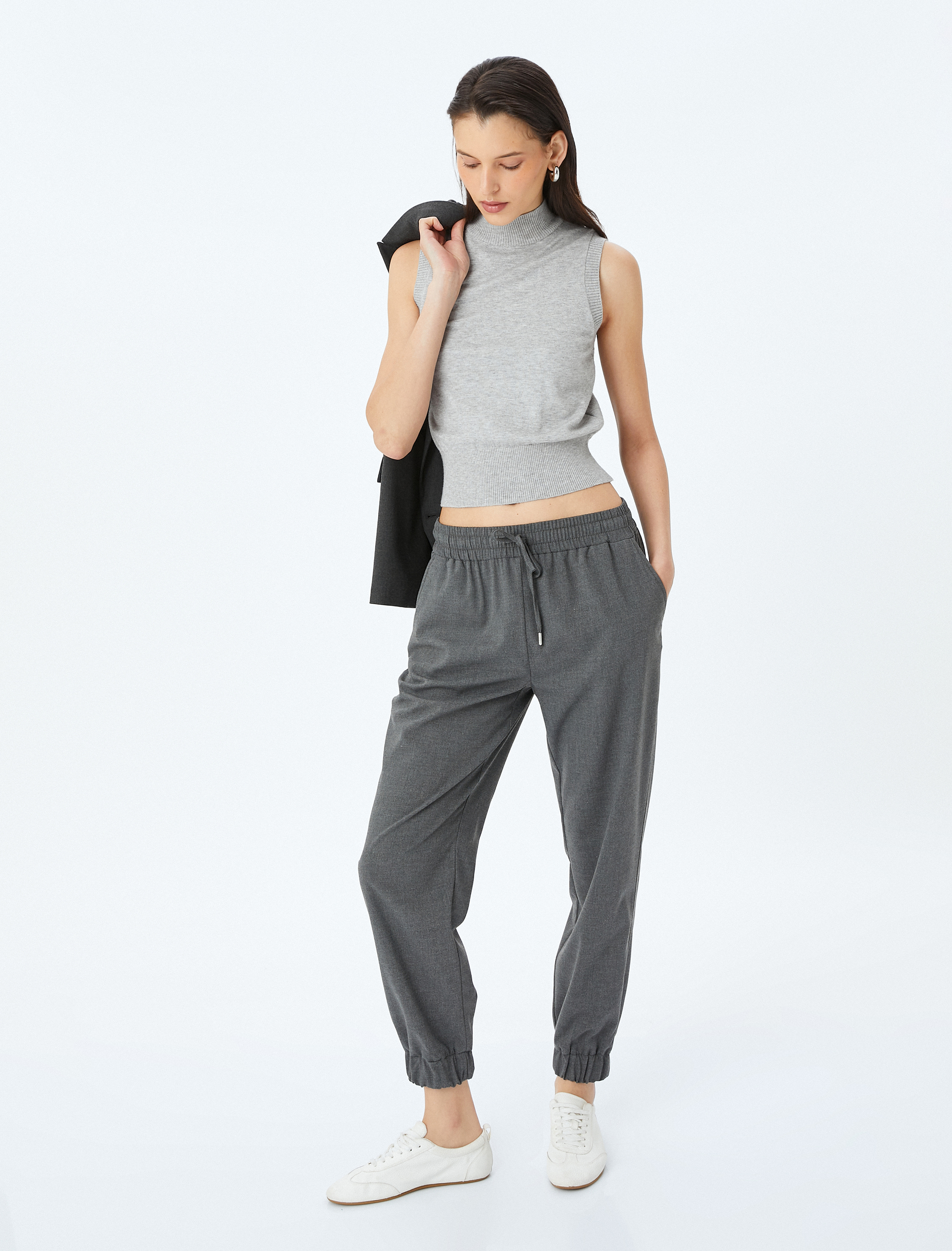 Beli Bağlamalı Cepli Jogger Pantolon