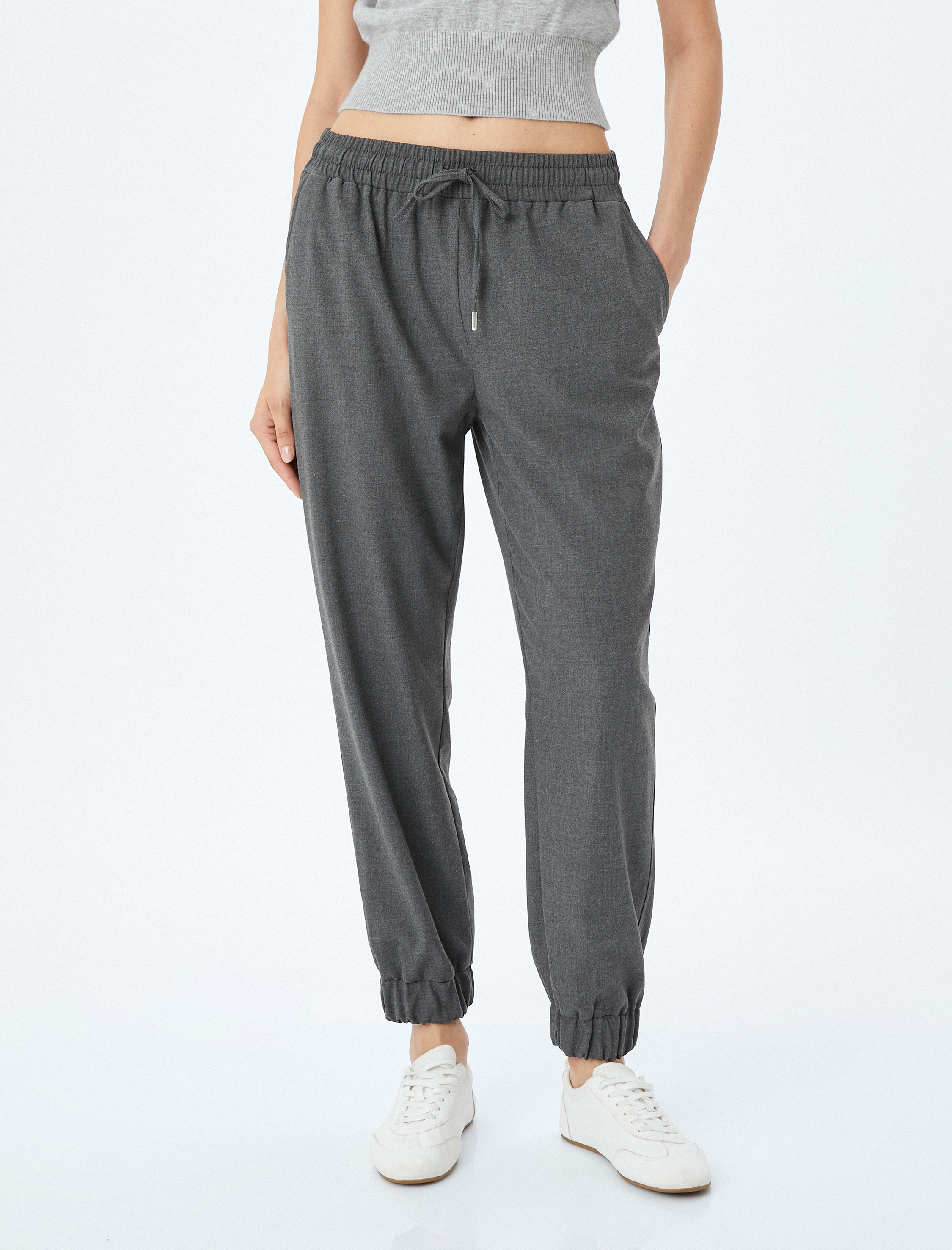 Beli Bağlamalı Cepli Jogger Pantolon
