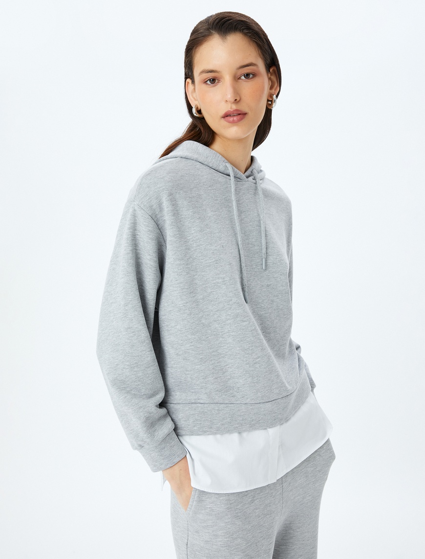   Çift Kumaş Kullanımlı Üç İplik Kapüşonlu Oversize Sweatshirt