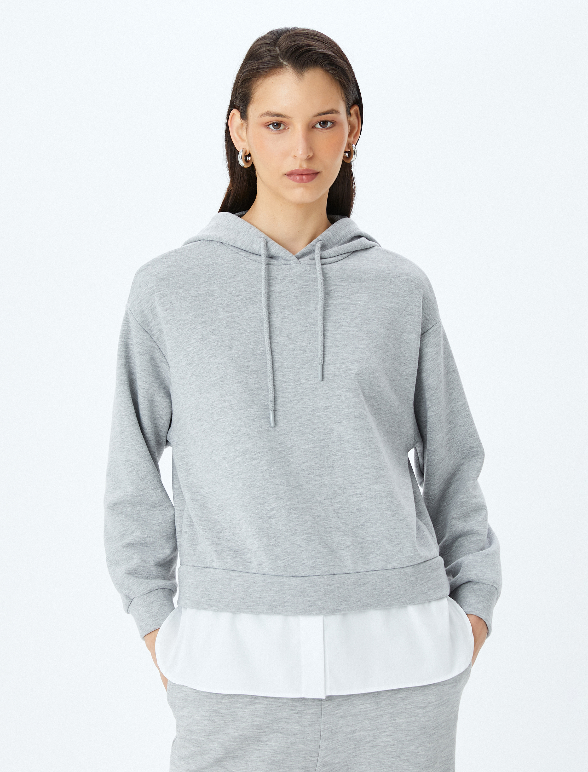   Çift Kumaş Kullanımlı Üç İplik Kapüşonlu Oversize Sweatshirt