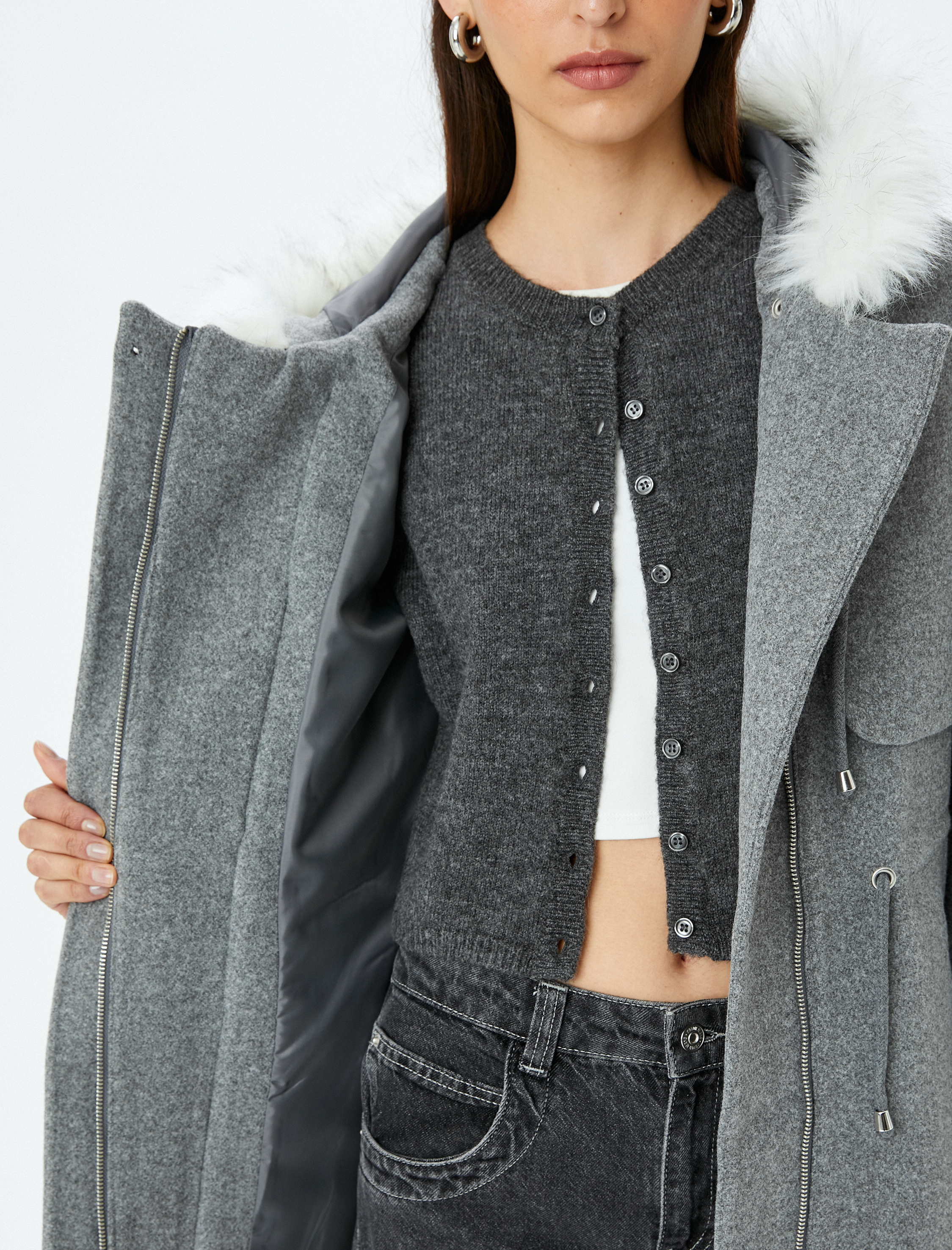   Cepli Fermuarlı Suni Kürk Detaylı Kapüşonlu Kaşe Kaban