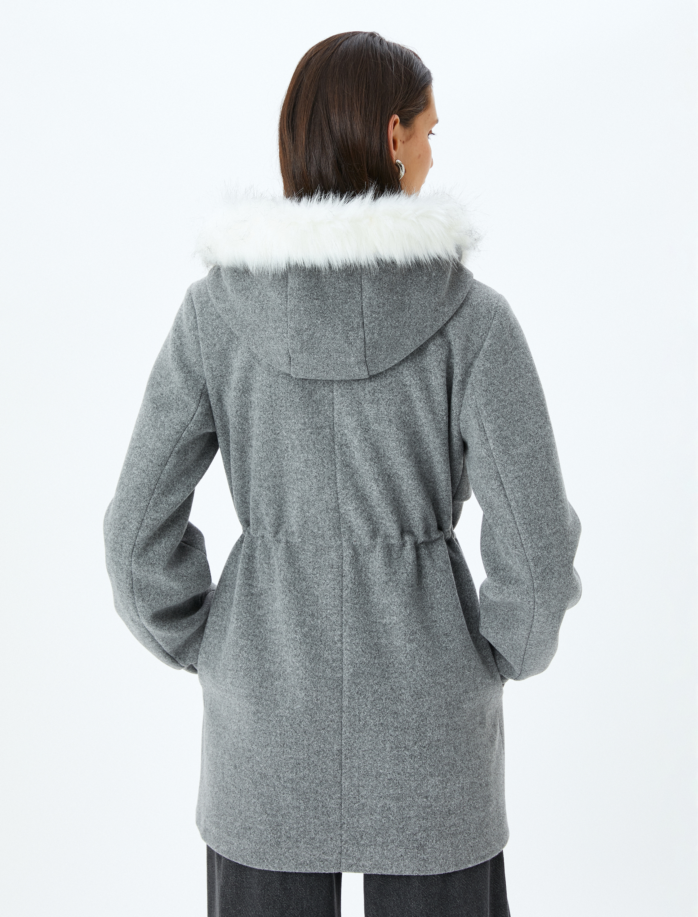   Cepli Fermuarlı Suni Kürk Detaylı Kapüşonlu Kaşe Kaban