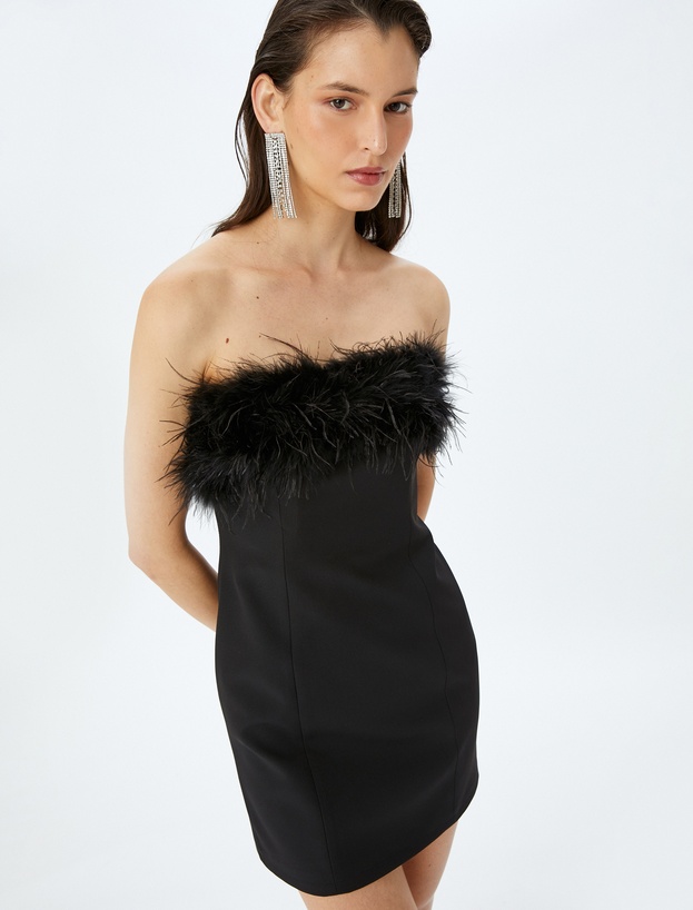 Straplez Yaka Kolsuz Tüy Detaylı Mini Slim Fit Abiye Elbise_0