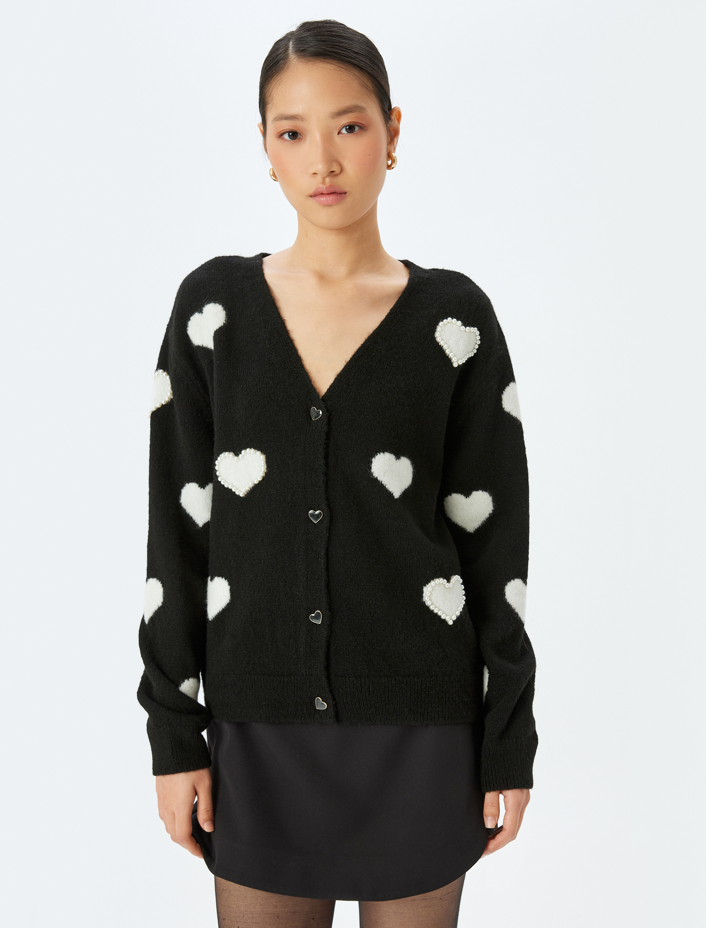   Uzun Kollu V Yaka Kalpli Triko Hırka