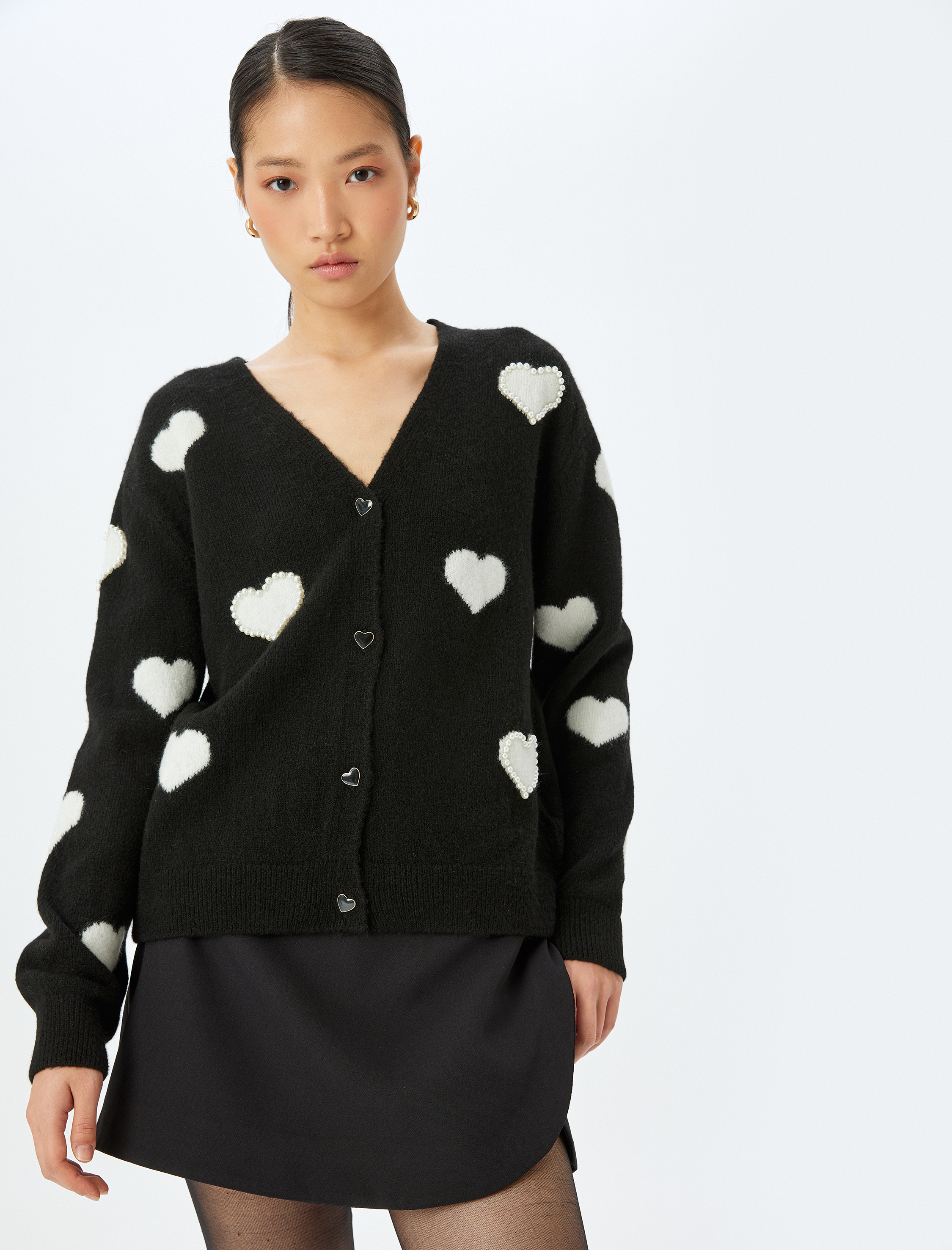   Uzun Kollu V Yaka Kalpli Triko Hırka