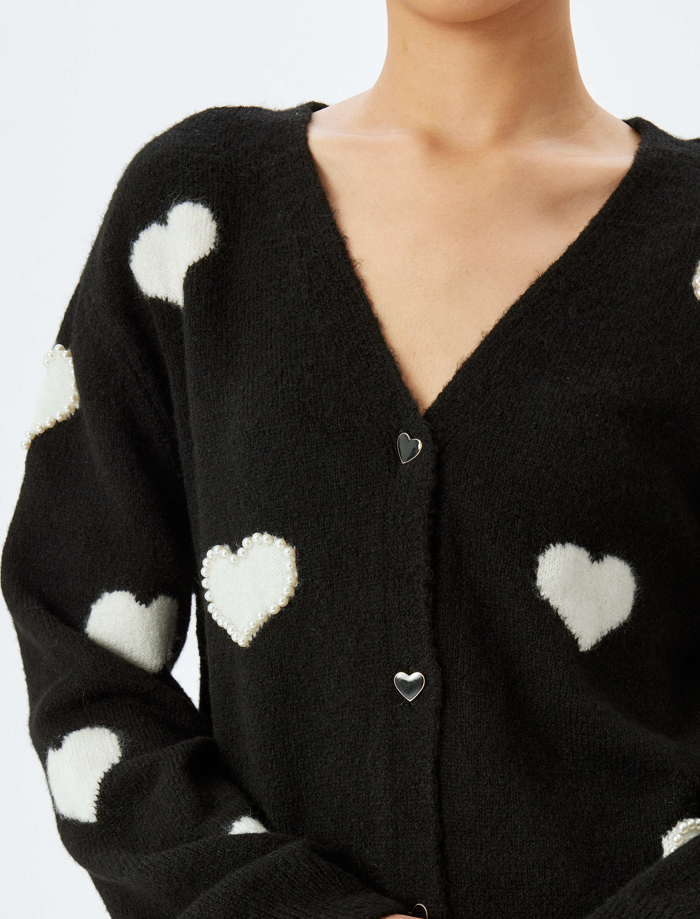   Uzun Kollu V Yaka Kalpli Triko Hırka