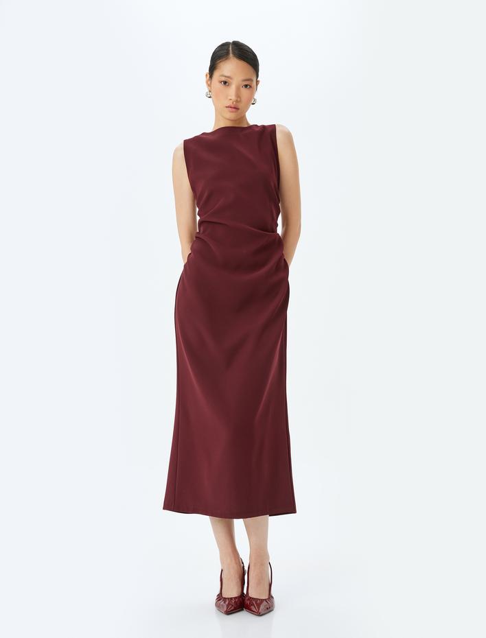  Krep Kumaş Drape Detaylı Slim Fit Yuvarlak Yaka Kolsuz Uzun Kalem Elbise