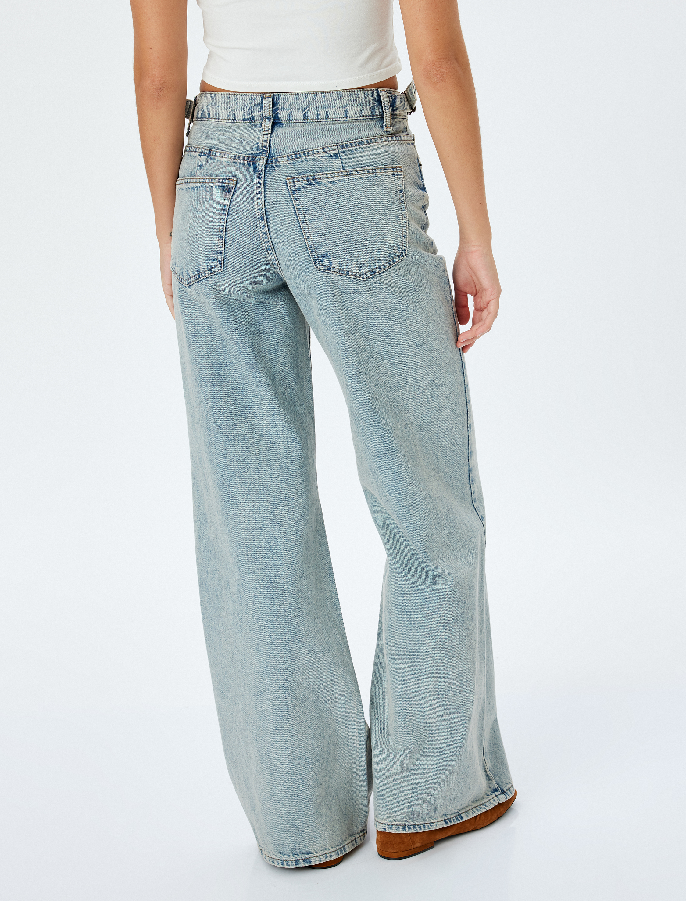 Geniş Paça Kemer Detaylı Cepli Normal Bel Kot Pantolon - Wide Leg Jean