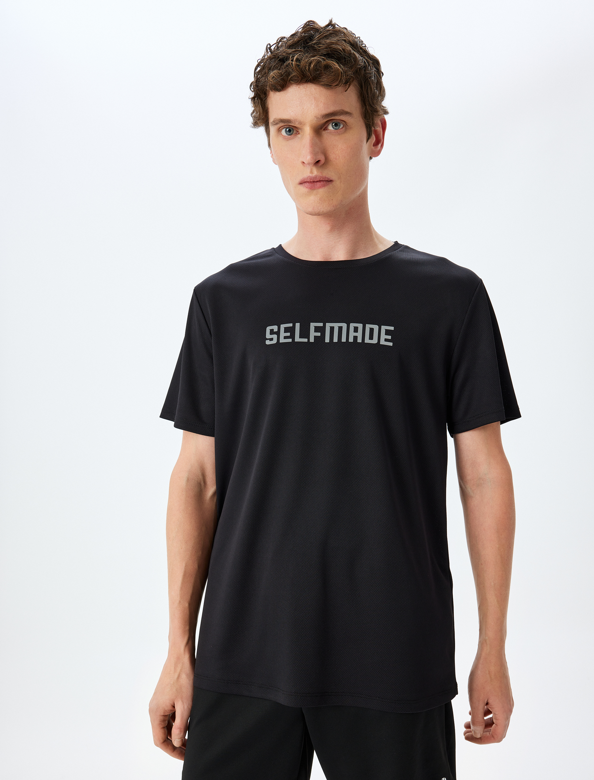 Kısa Kollu Bisiklet Yaka Slogan Baskılı Spor Tişört