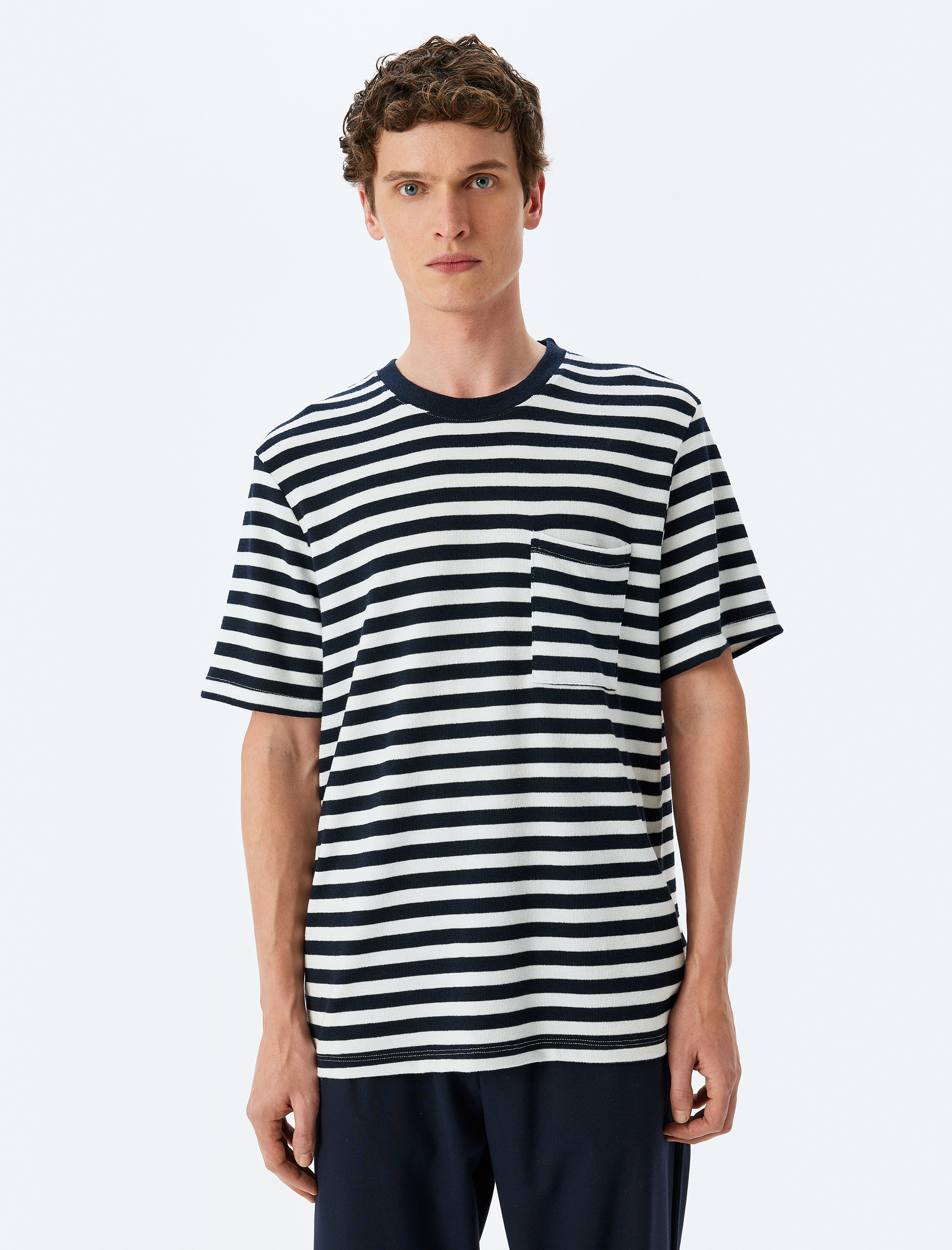   Bisiklet Yaka Regular Fit Cep Detaylı Tok Kumaş Viskon Karışımlı Kısa Kollu Çizgili Tişört