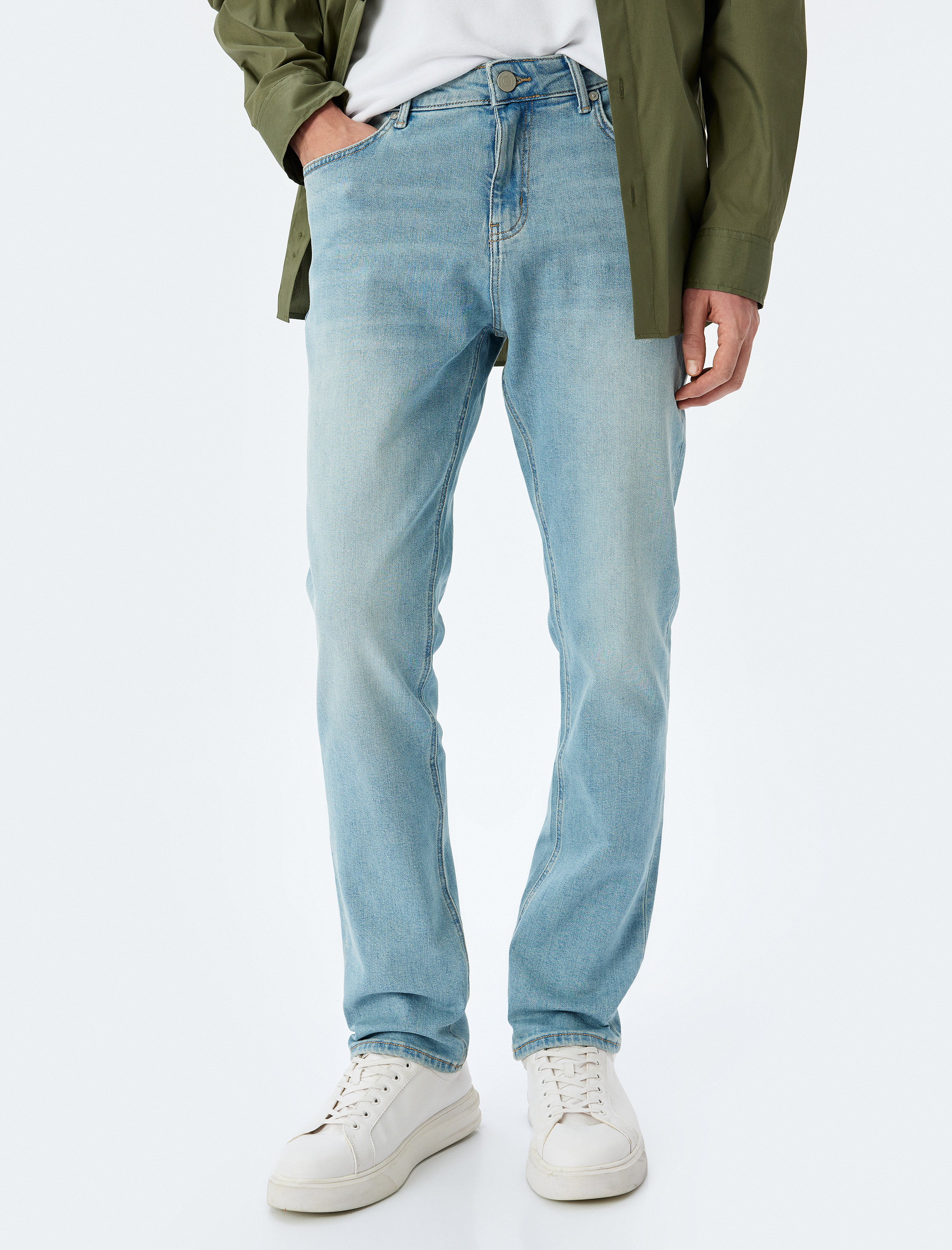   Mark Straight Fit Jeans