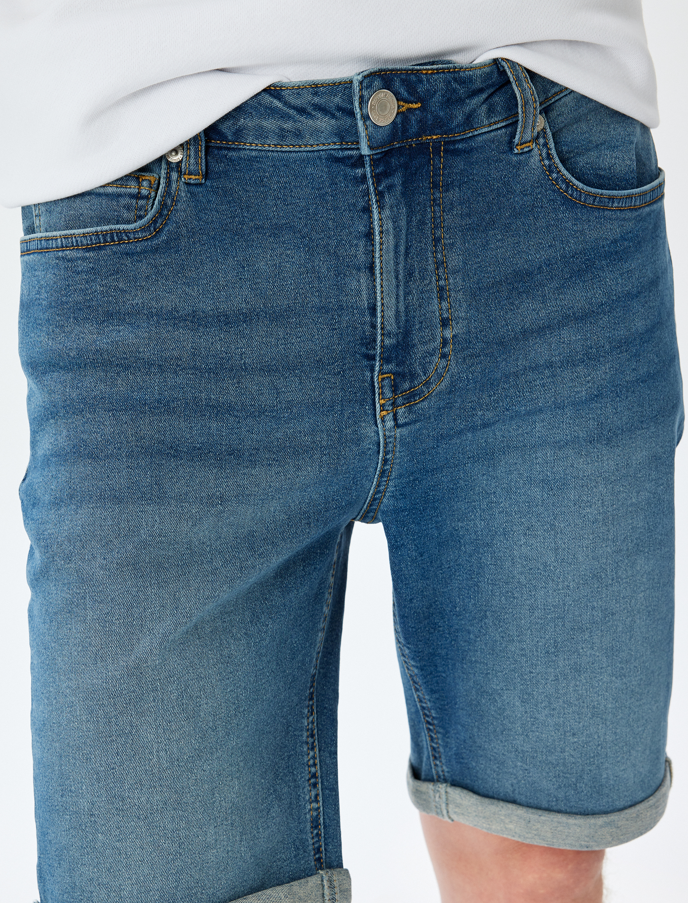   Bermuda Pamuklu Cep Detaylı Slim Fit Kot Şort