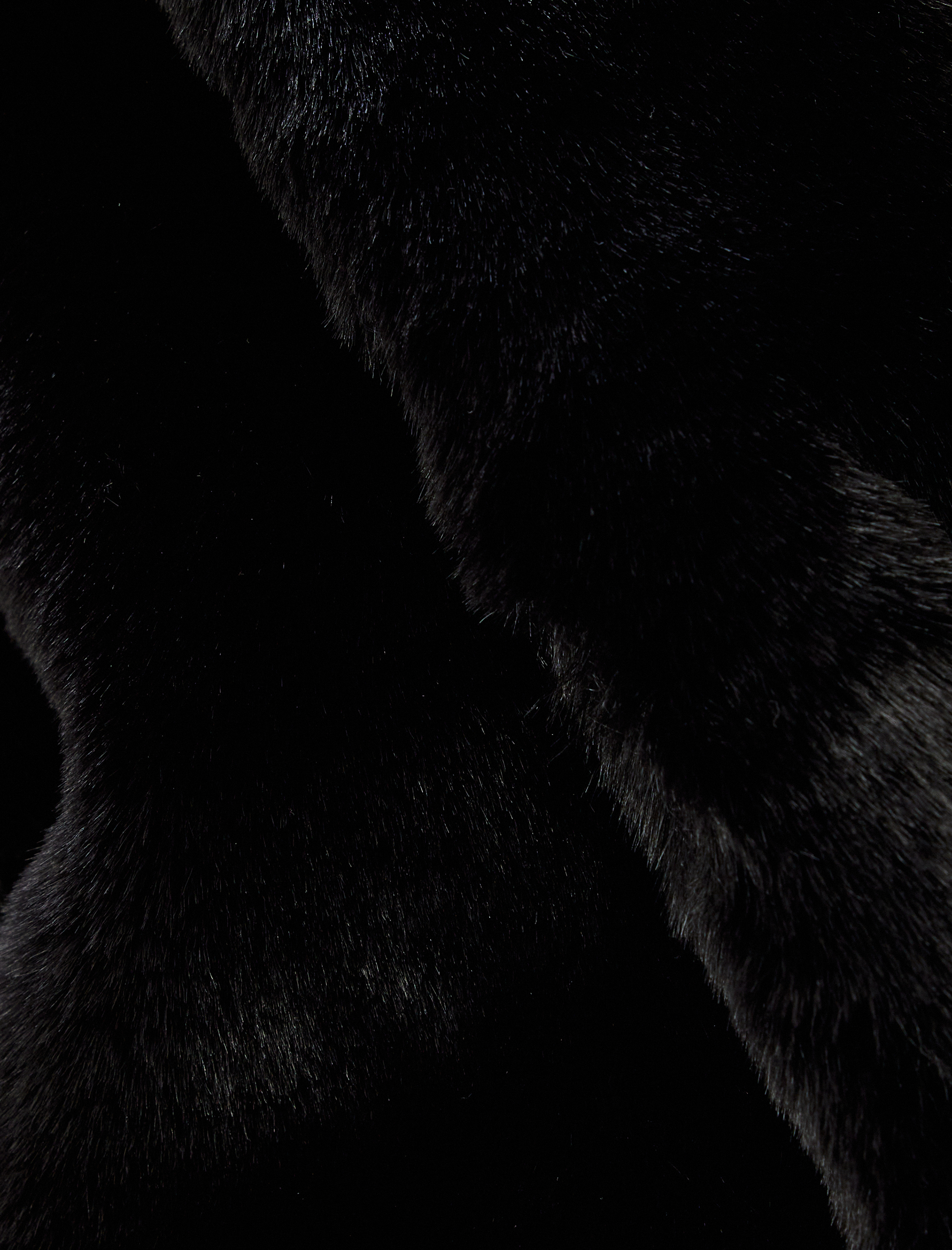   Kapşonlu Tek Düğmeli Astarlı Suni Kürk Crop Ceket