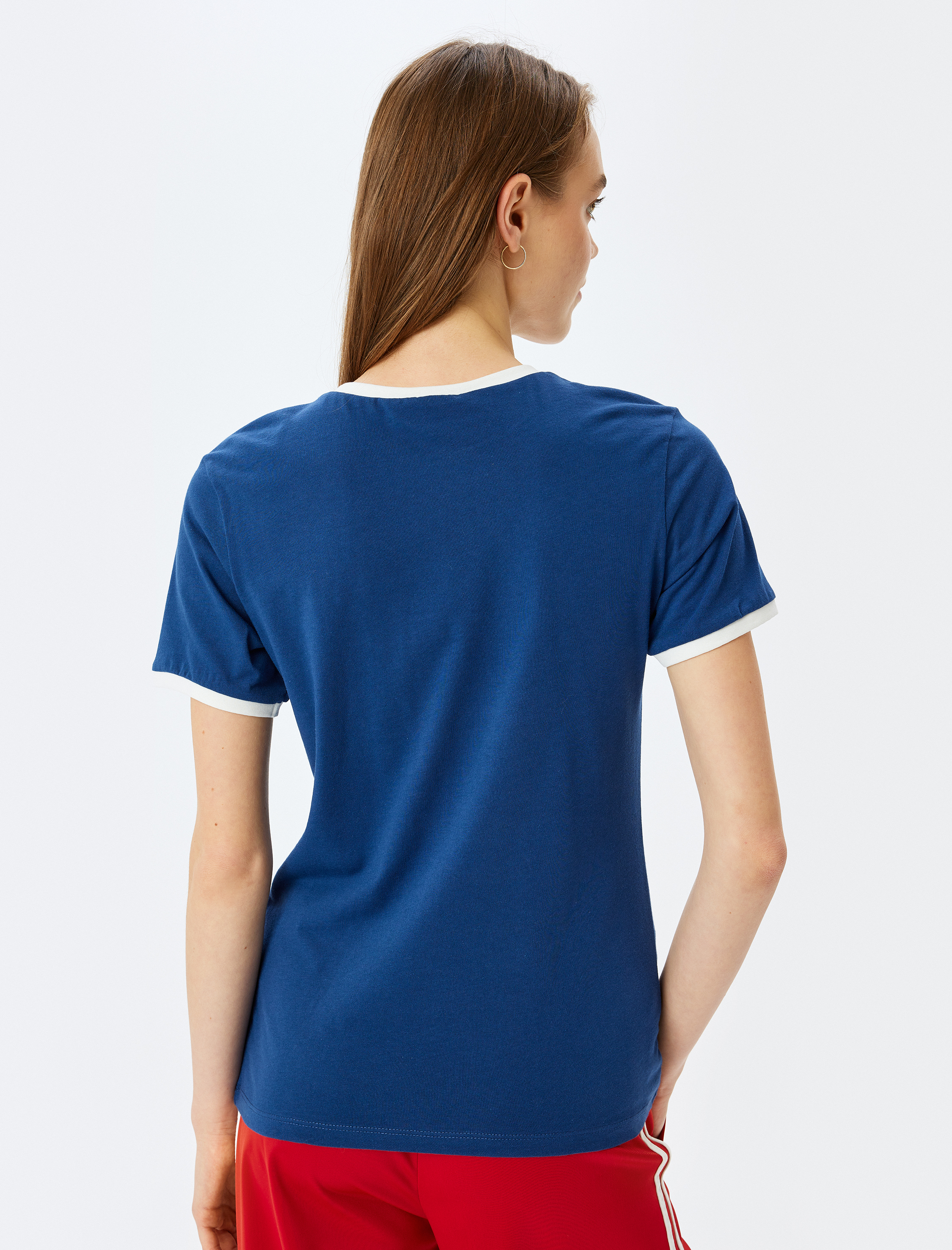 Kolej Baskılı Biyeli Kısa Kollu Bisiklet Yaka Tişört