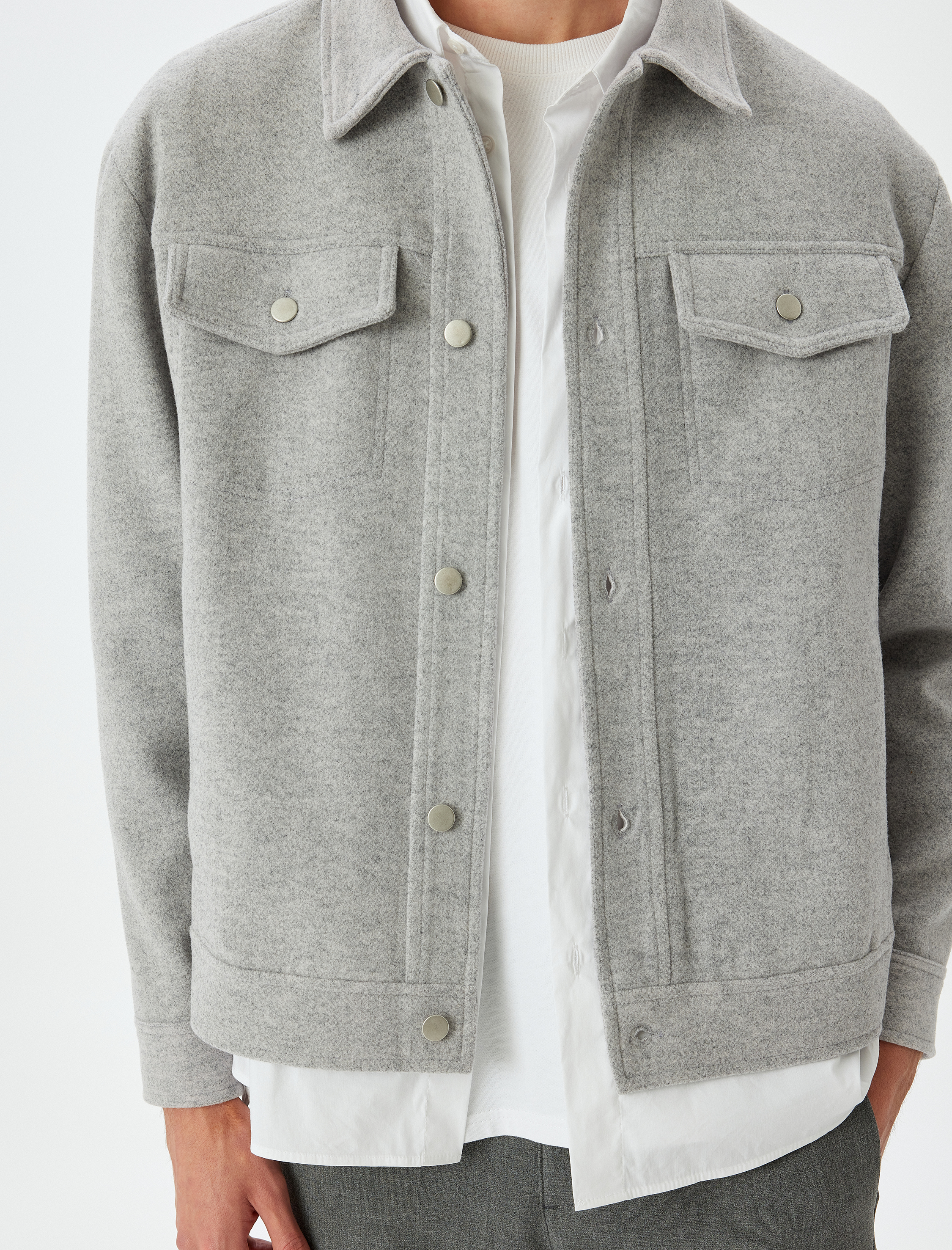 Uzun Kollu Viskon Karışımlı Kapaklı Cep Detaylı Kaşe Ceket