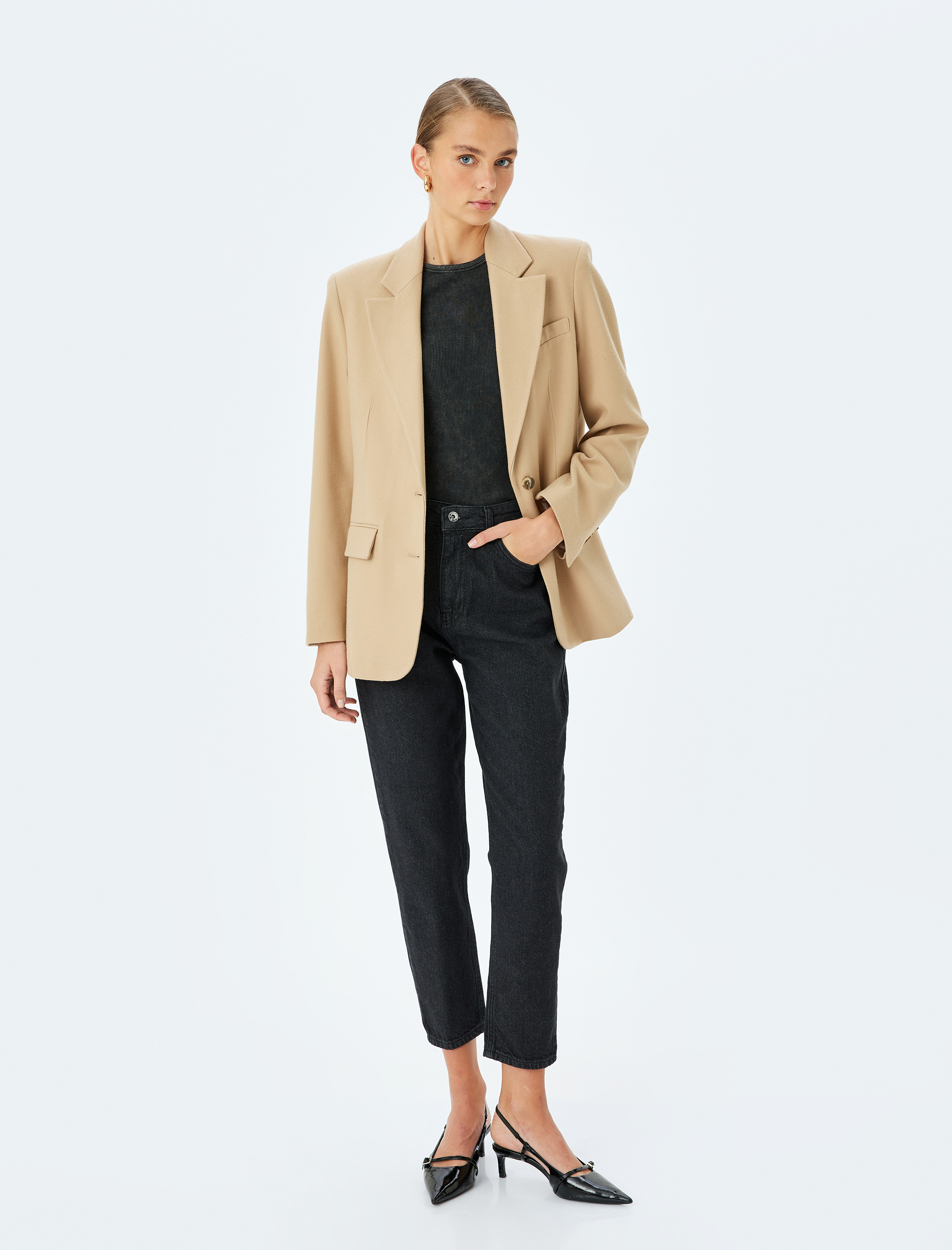   Yüksek Bel Düğmeli Cep Detaylı Rahat Kalıp Kot Pantolon - Mom Jean