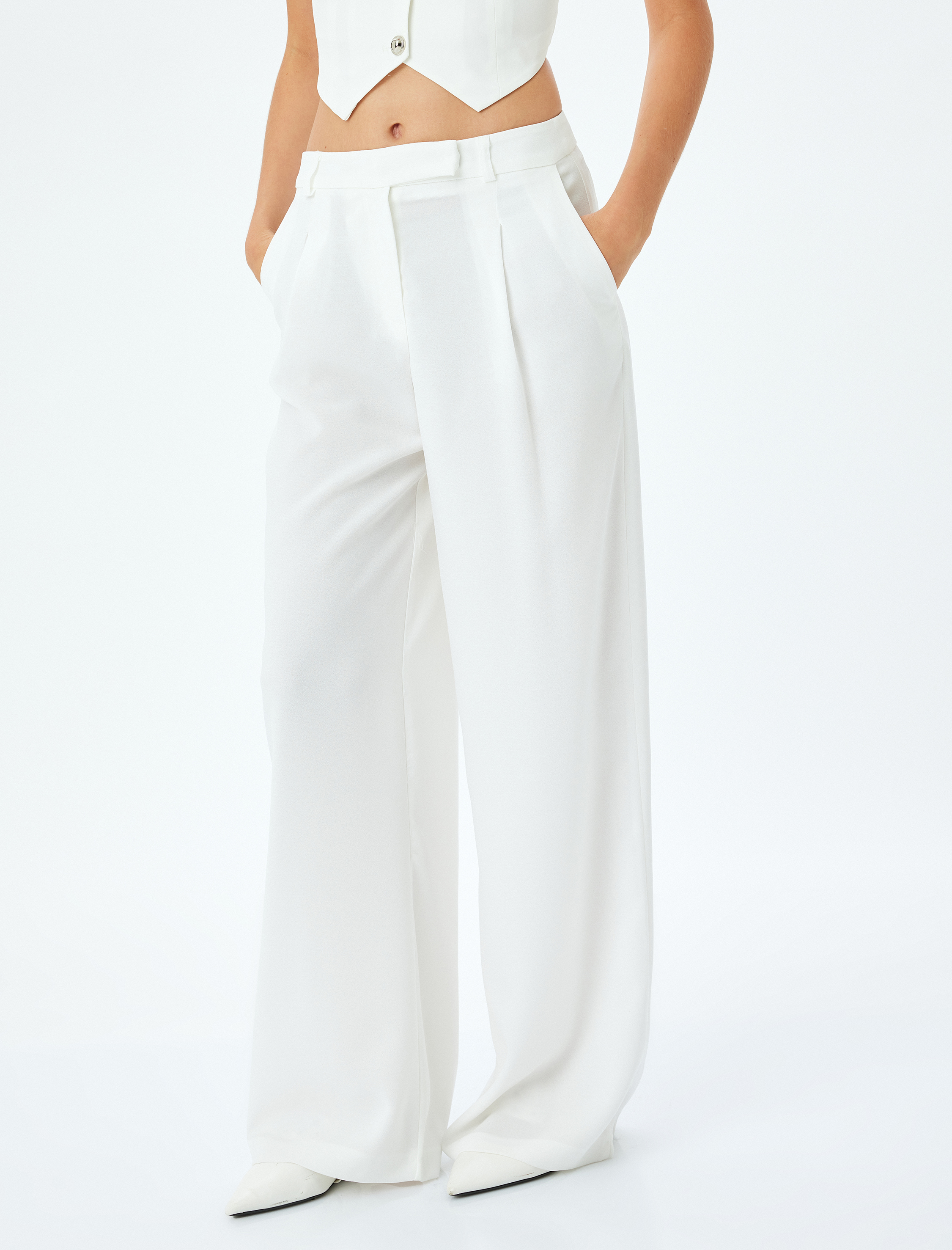   Krep Kumaş Cepli Yüksek Bel Geniş Paça Kumaş Pantolon