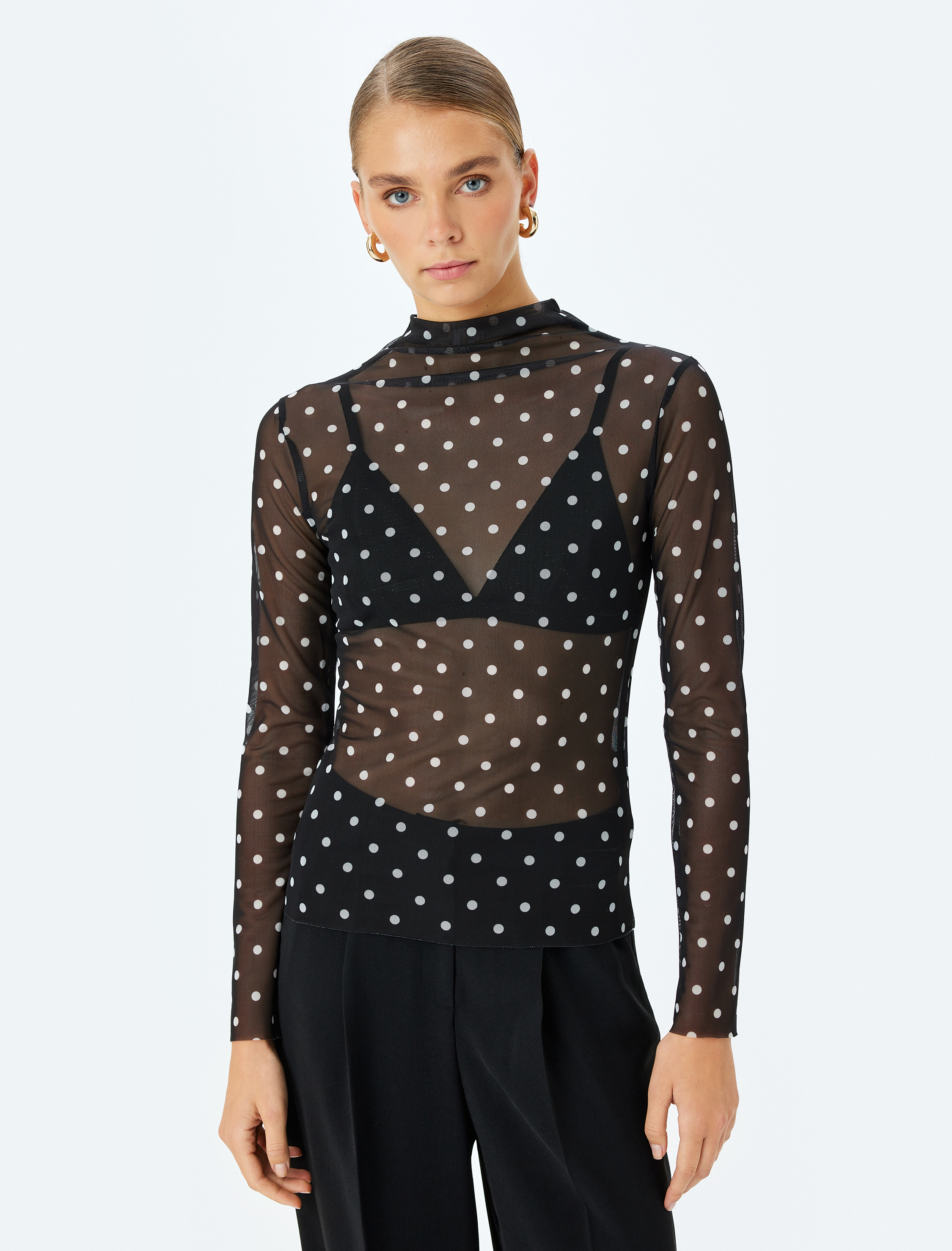 Puantiye Desenli Uzun Kollu Dik Yaka Transparan Tül Tişört