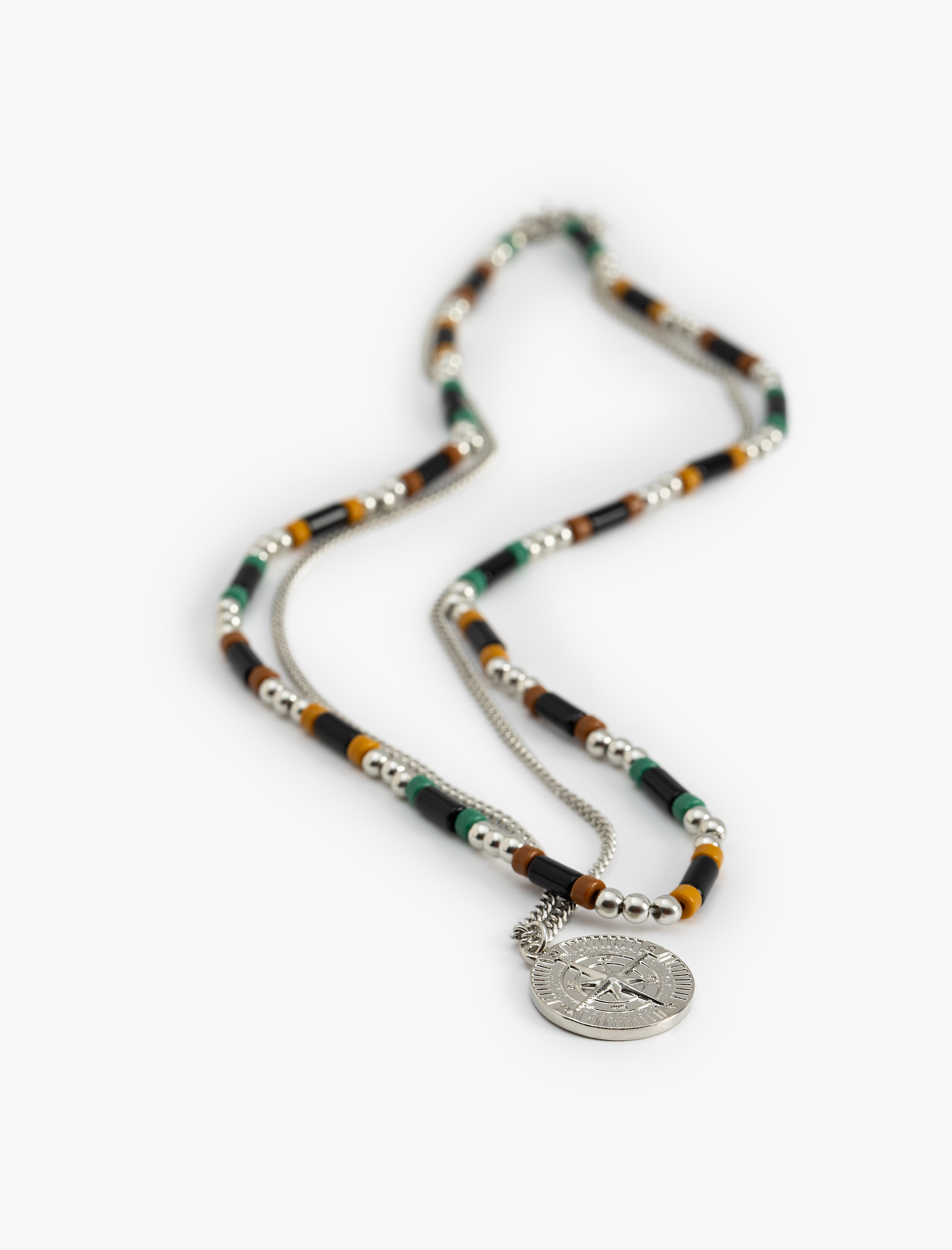  Erkek İkili Çok Renkli Boncuklu ve Zincir Madalyon Kolye