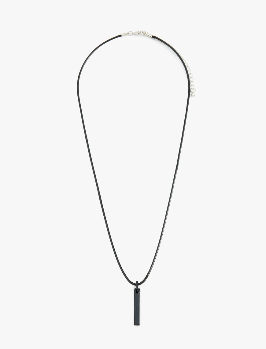  Erkek Charm Detaylı Kolye