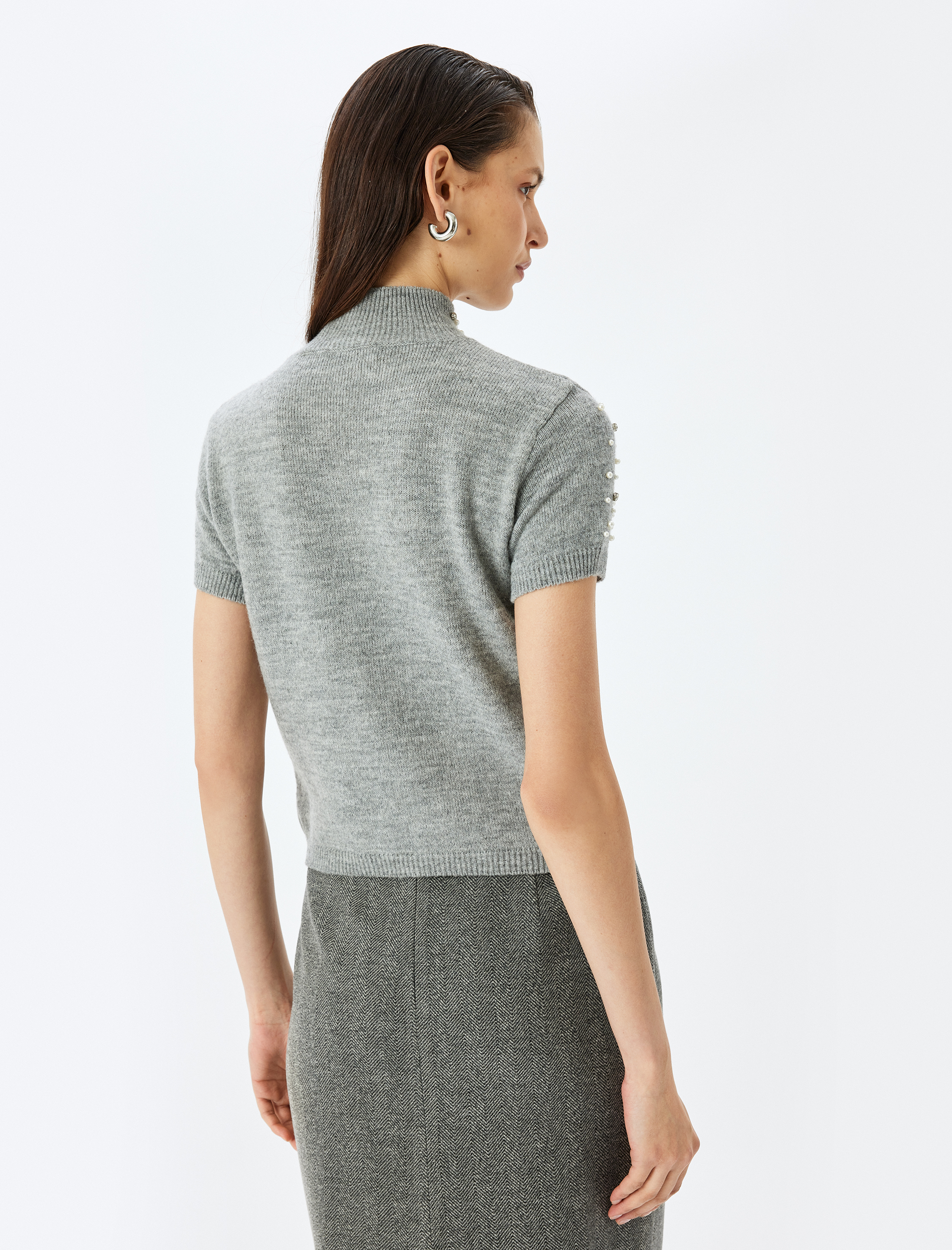   Koton X Melis Ağazat -  Dik Yaka Kısa Kollu Taşlı Triko Kazak