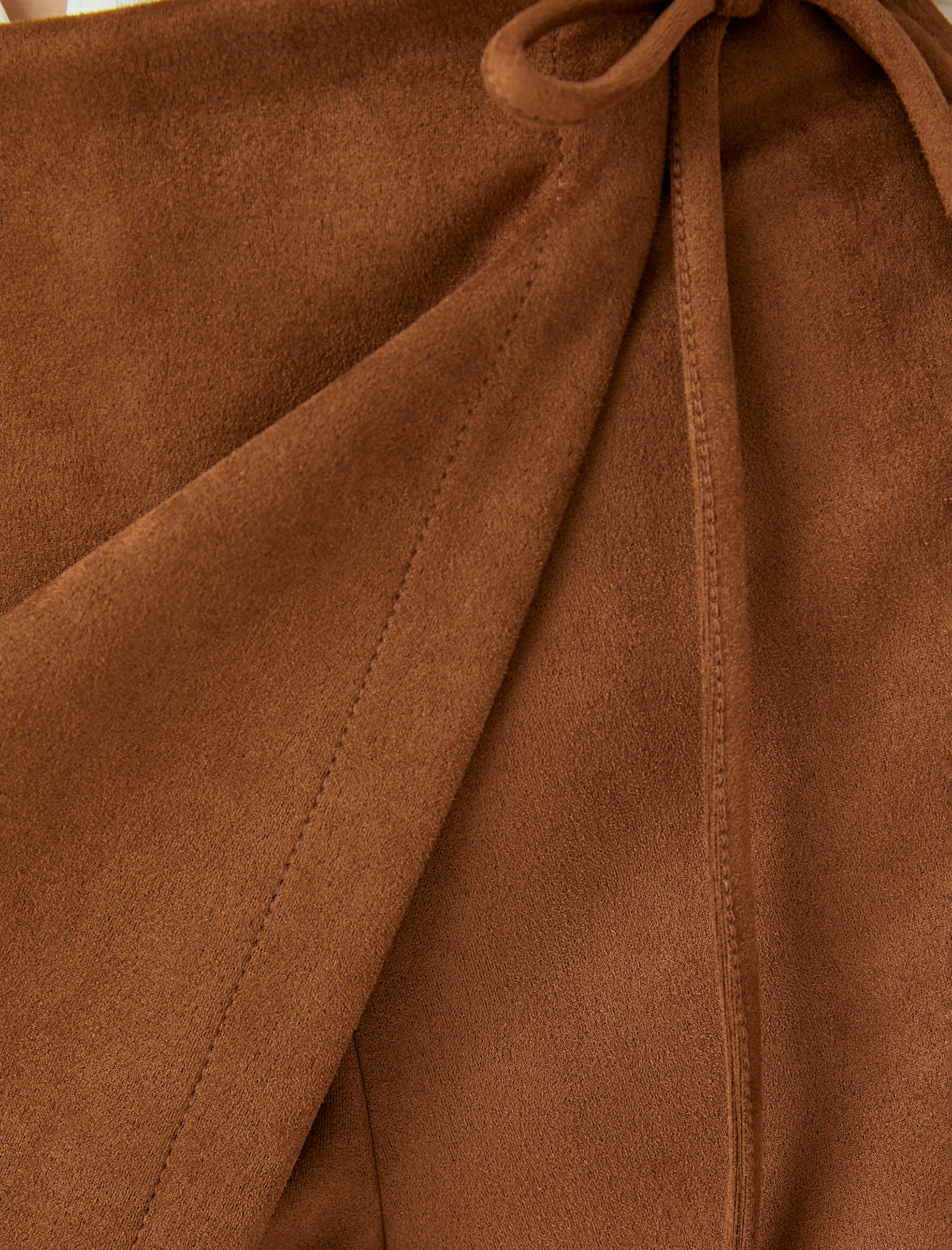   Süet Görünümlü Bağlama Detaylı Mini Şort Etek