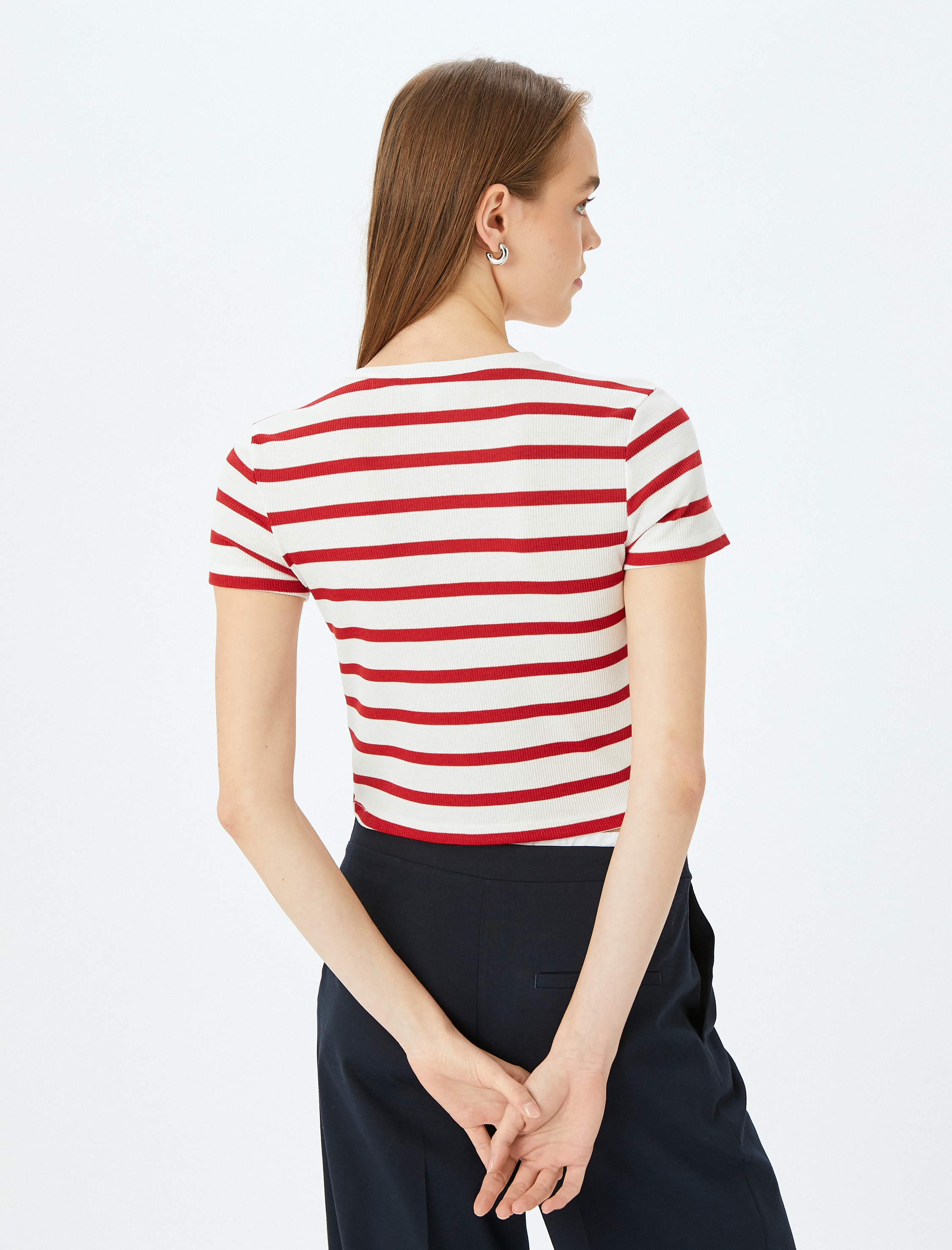   Basic Çizgili Bisiklet Yaka Kısa Kollu Kaşkorse Slim Fit Kadın Tişört