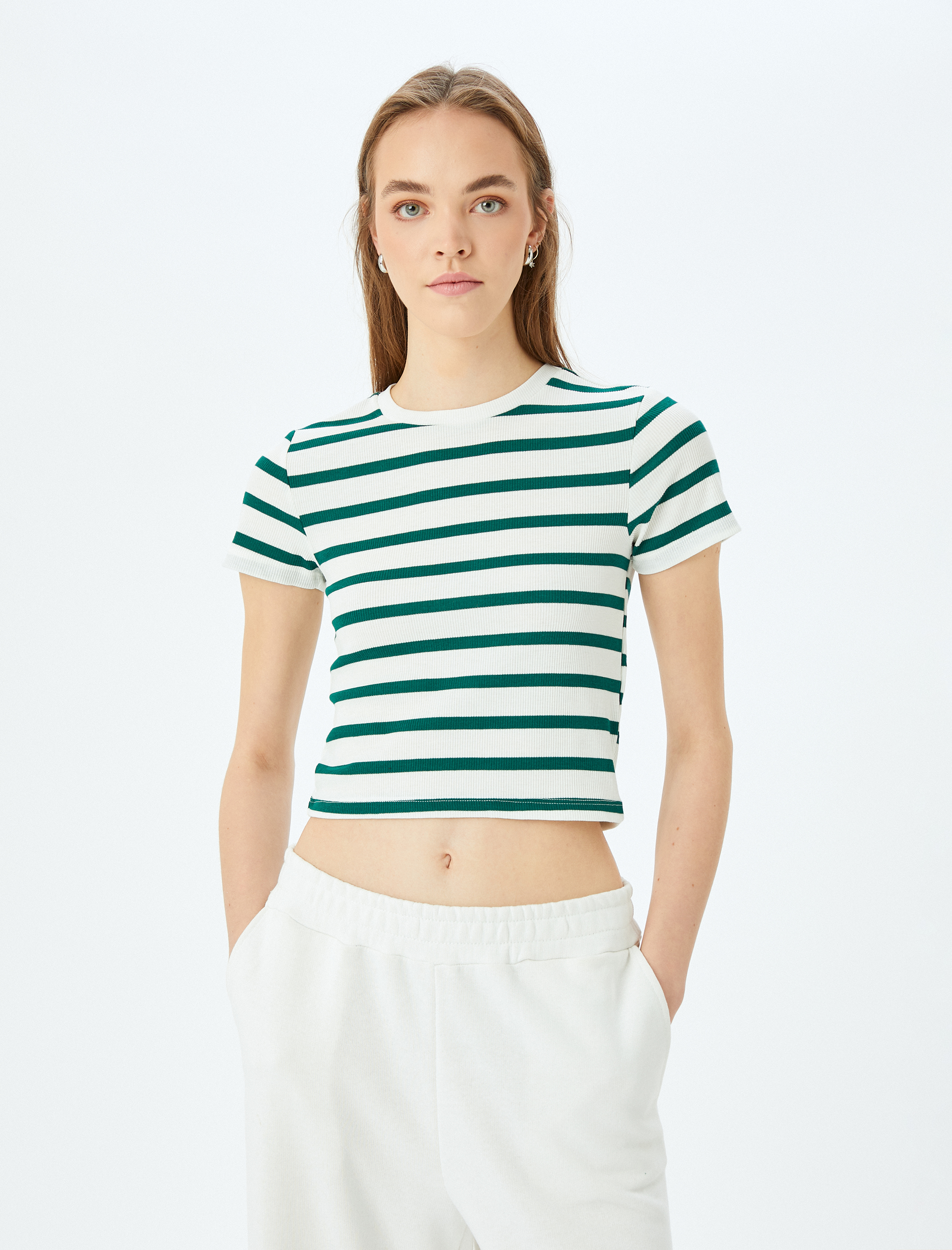   Basic Çizgili Bisiklet Yaka Kısa Kollu Kaşkorse Slim Fit Kadın Tişört