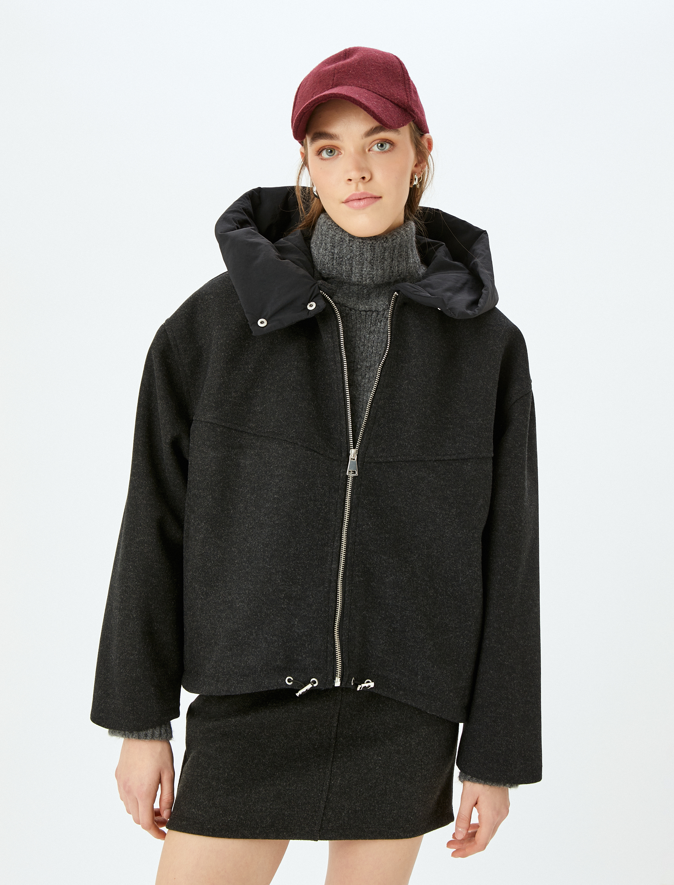   Kapüşonlu Fermuarlı Cepli Oversize Ceket