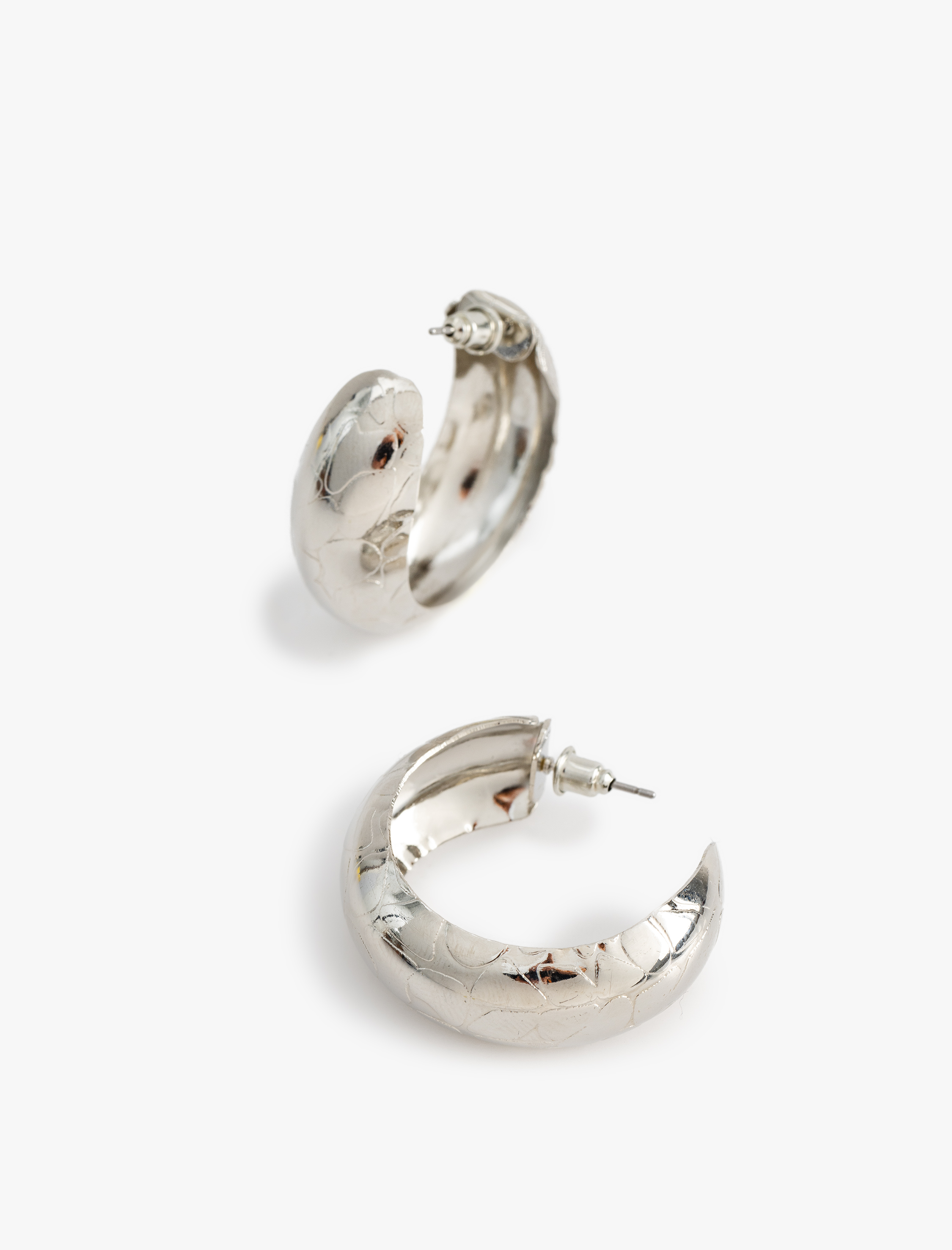  Kadın Dokulu Büyük Çelik Halka Küpe