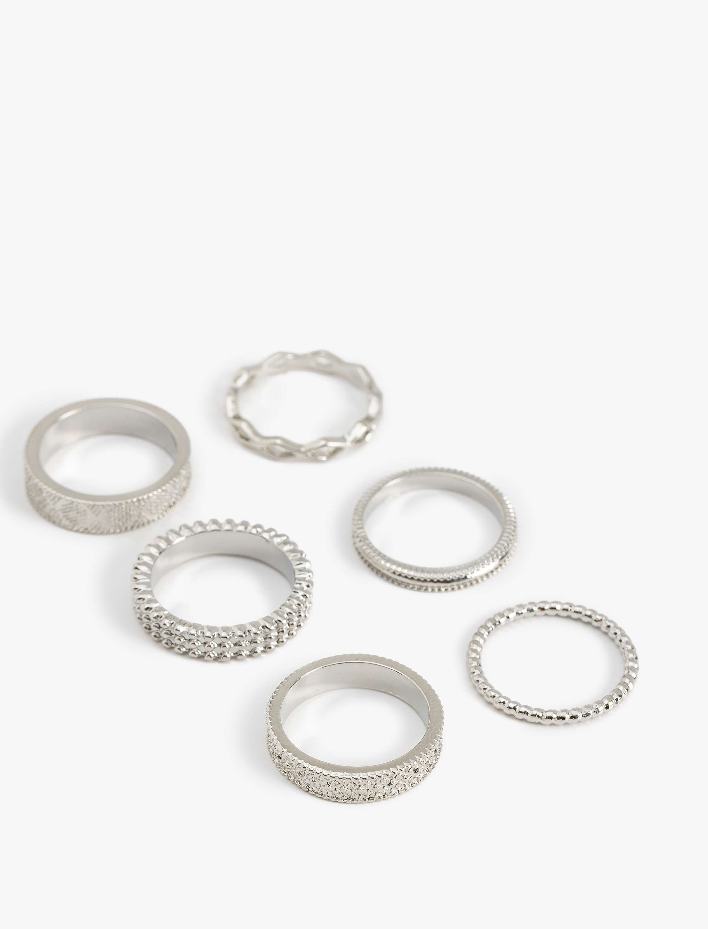  Kadın İşlemeli 6'lı Yüzük Seti