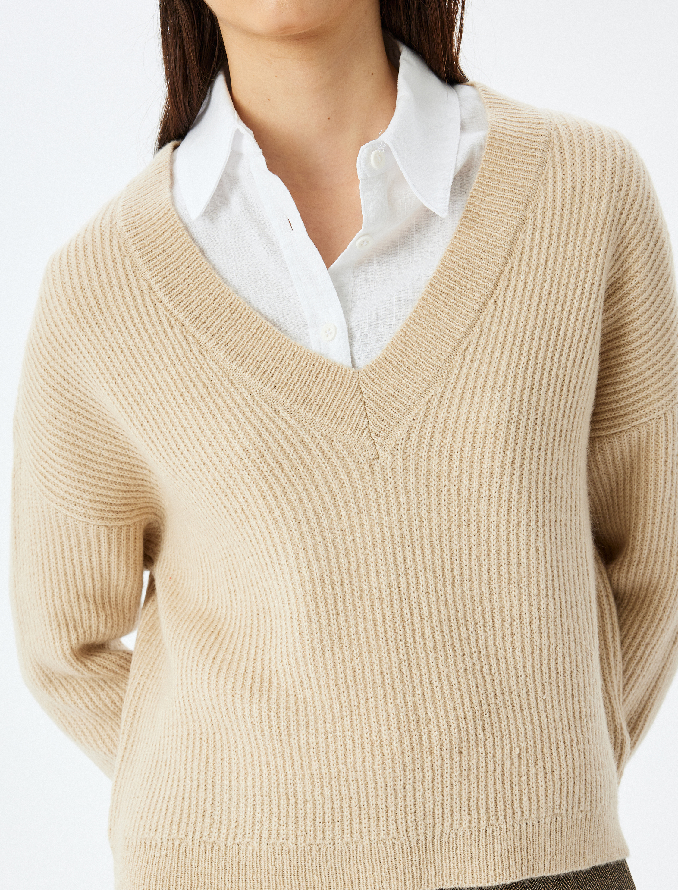 Uzun Kollu V Yaka Triko Kazak