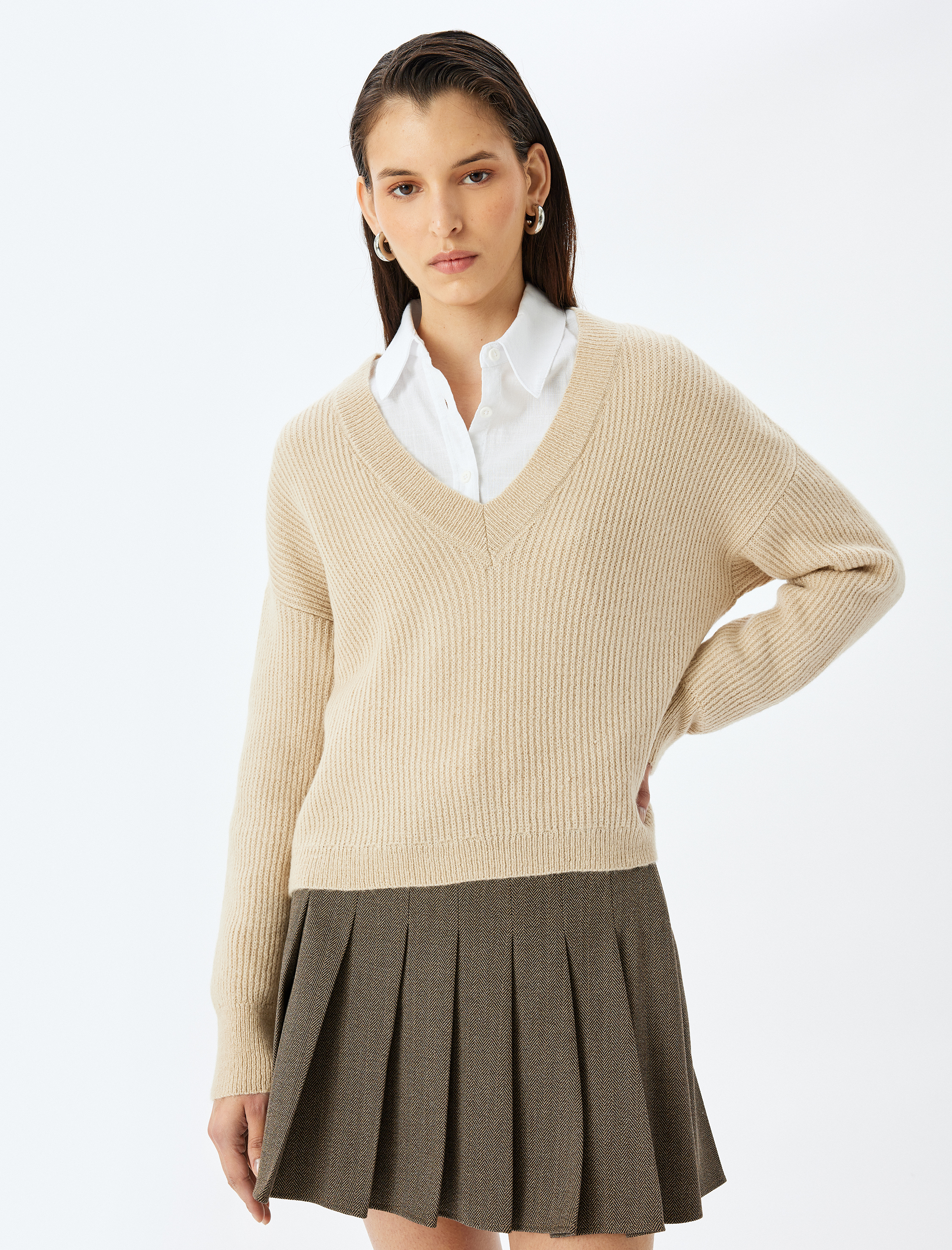 Uzun Kollu V Yaka Triko Kazak