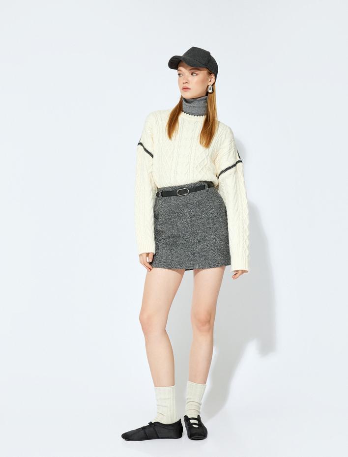  Koton X Şahika Ercümen - Yumuşak Dokulu Renk Kontrastlı Uzun Kollu Bisiklet Yaka Saç Örgü Kazak