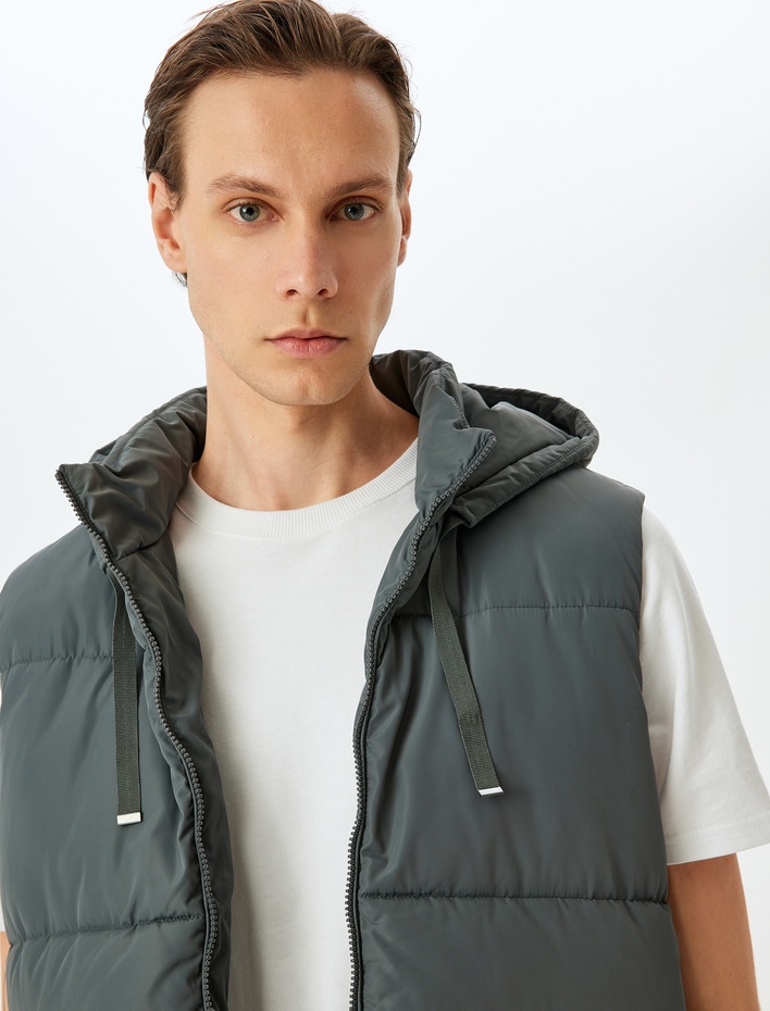  Şişme Yelek Kapşonlu Slim Fit Cep Detaylı Fermuarlı