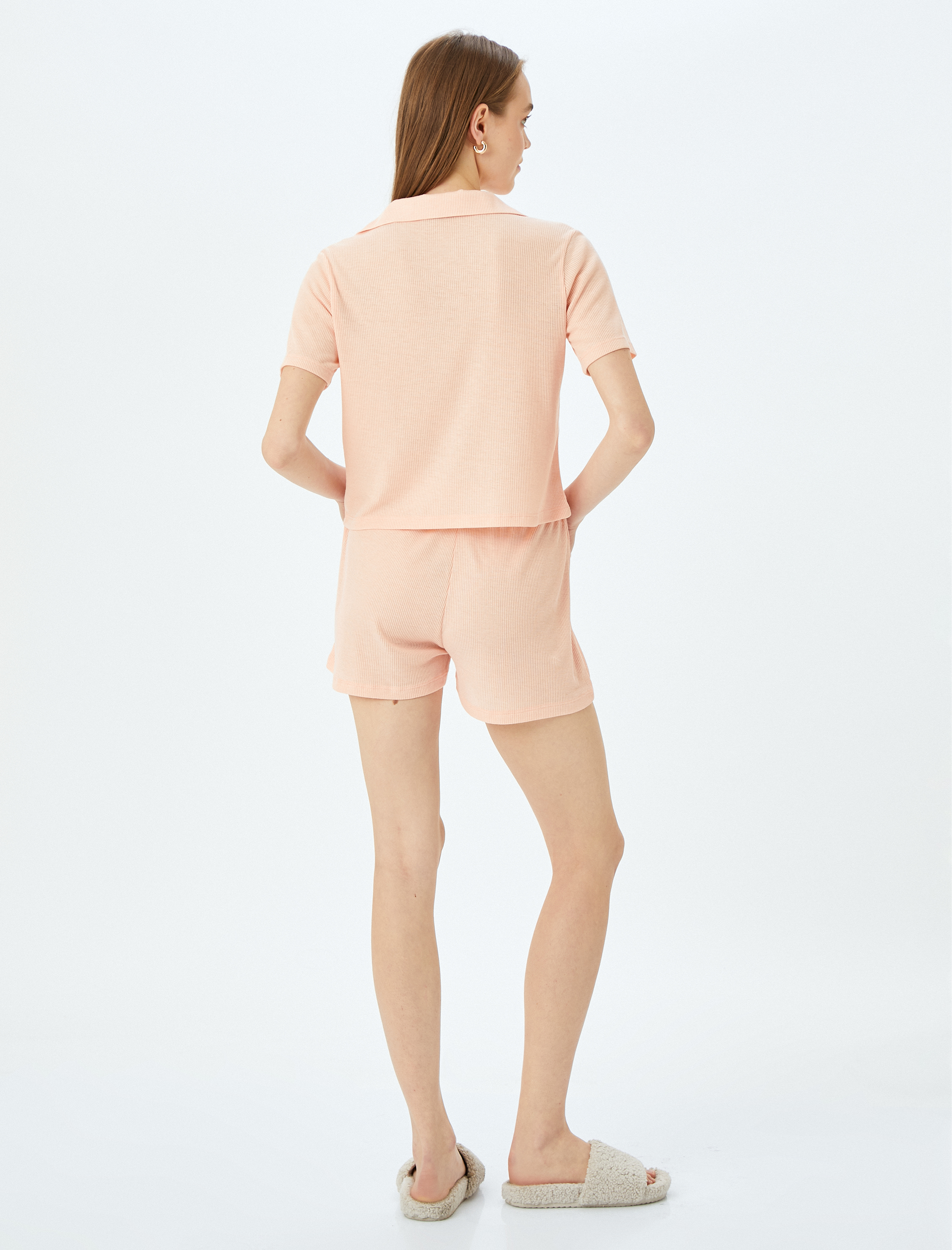   Viskon Karışımlı Düğmeli Gömlek Yaka Şort Pijama Takımı